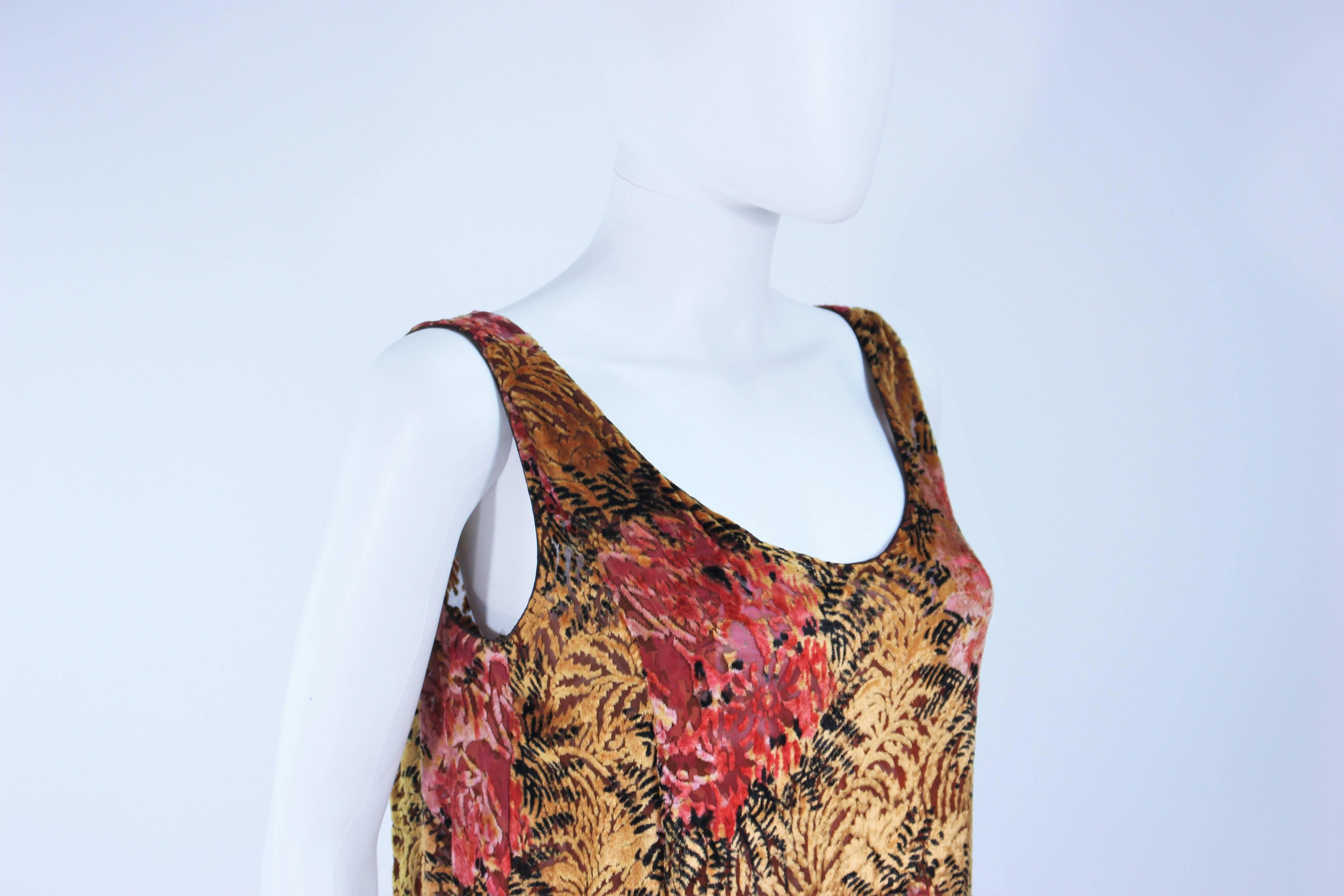 Handmade 1940's floral Pattern Velvet Cocktail Dress Size 4 6 For Sale 2