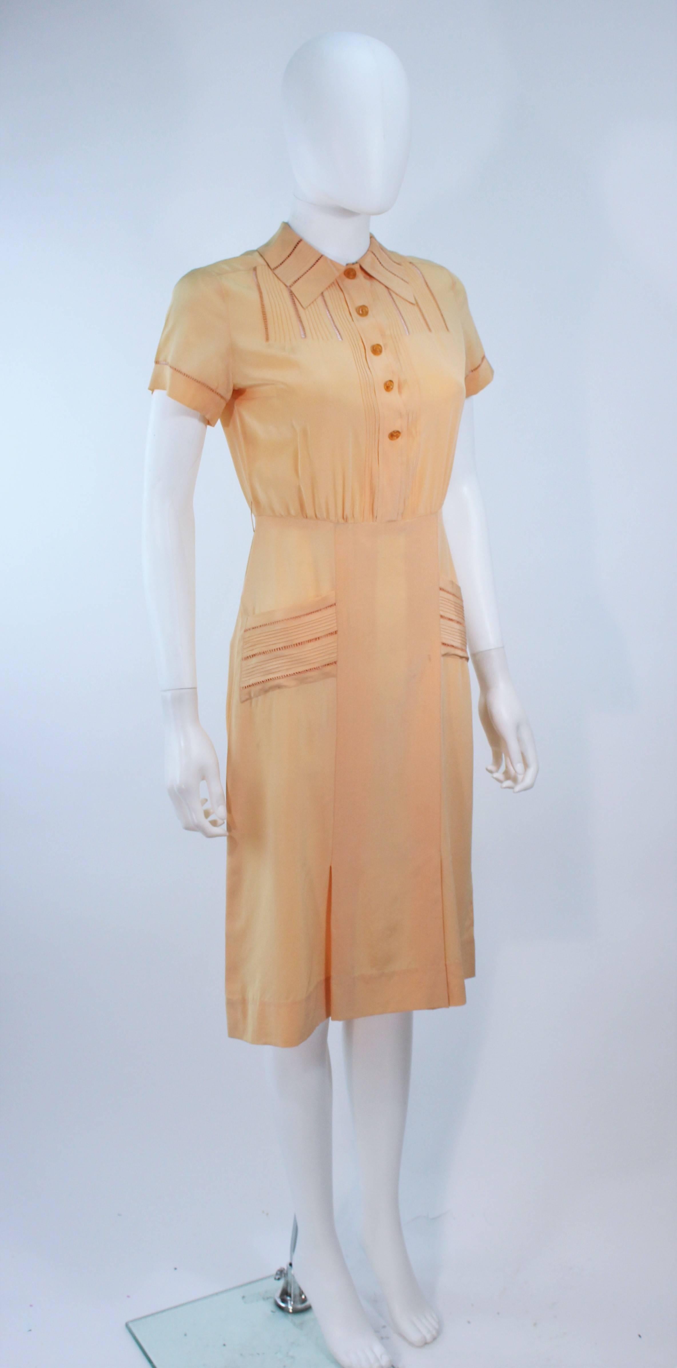 Vintage 1940's Apricot Silk Day Dress Size 2 4 In Excellent Condition For Sale In Los Angeles, CA