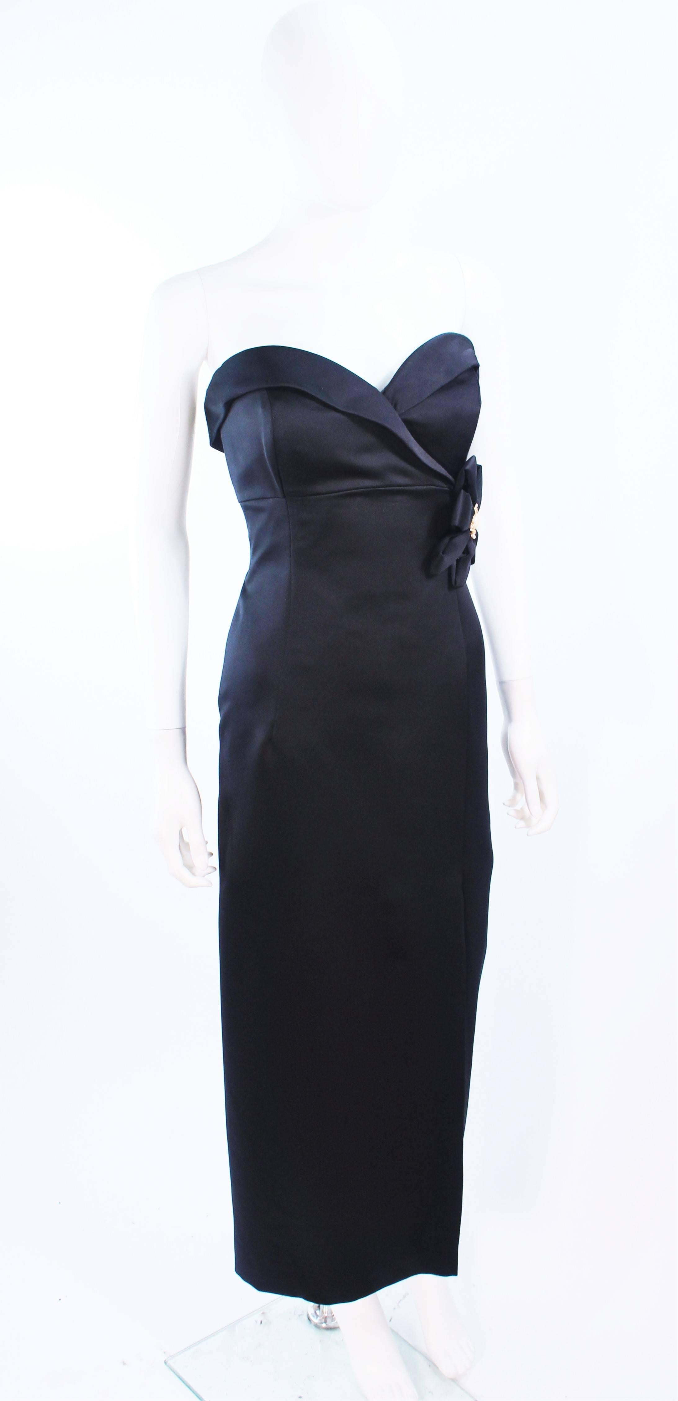 VICTOR COSTA Black Satin Gown with Side Bow Detail Size 6 8 For Sale 1