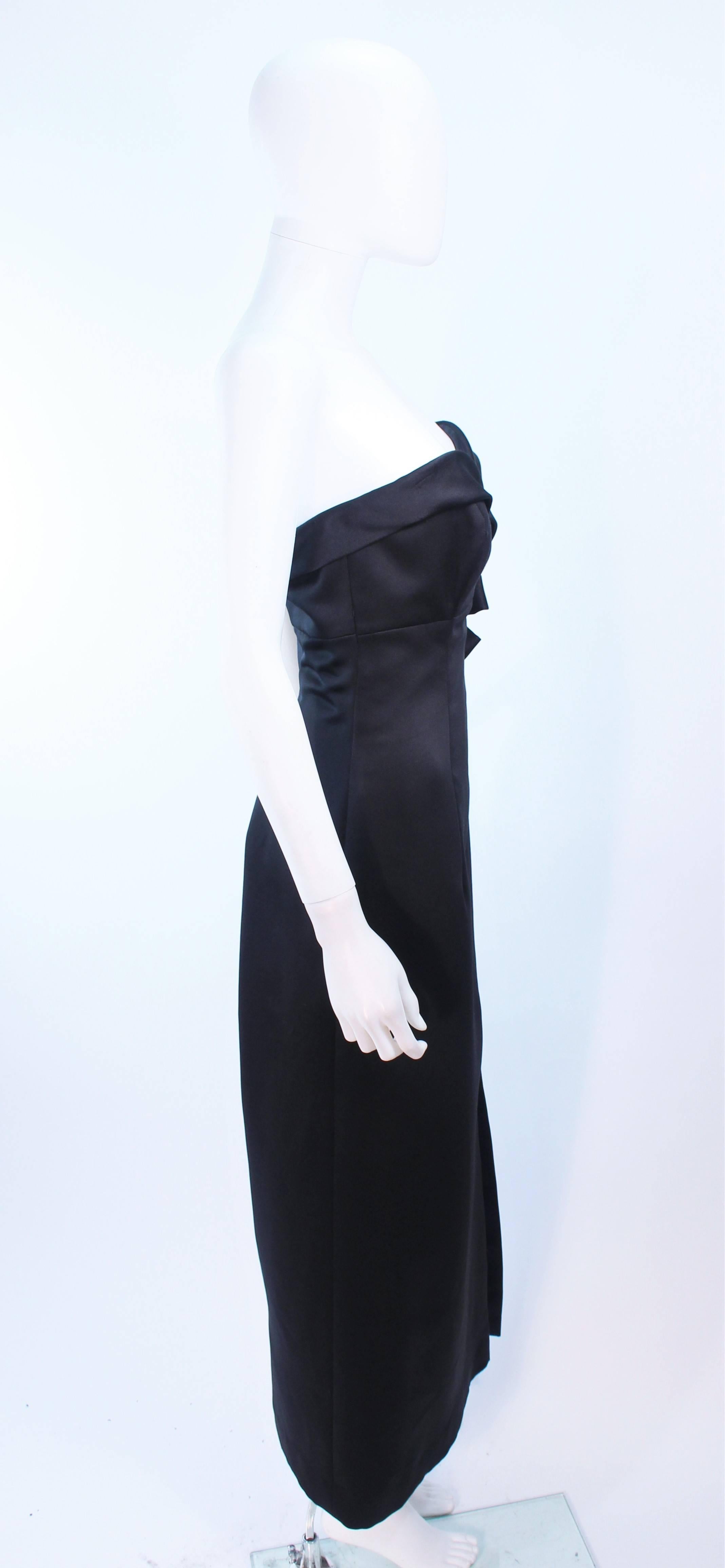 VICTOR COSTA Black Satin Gown with Side Bow Detail Size 6 8 For Sale 4