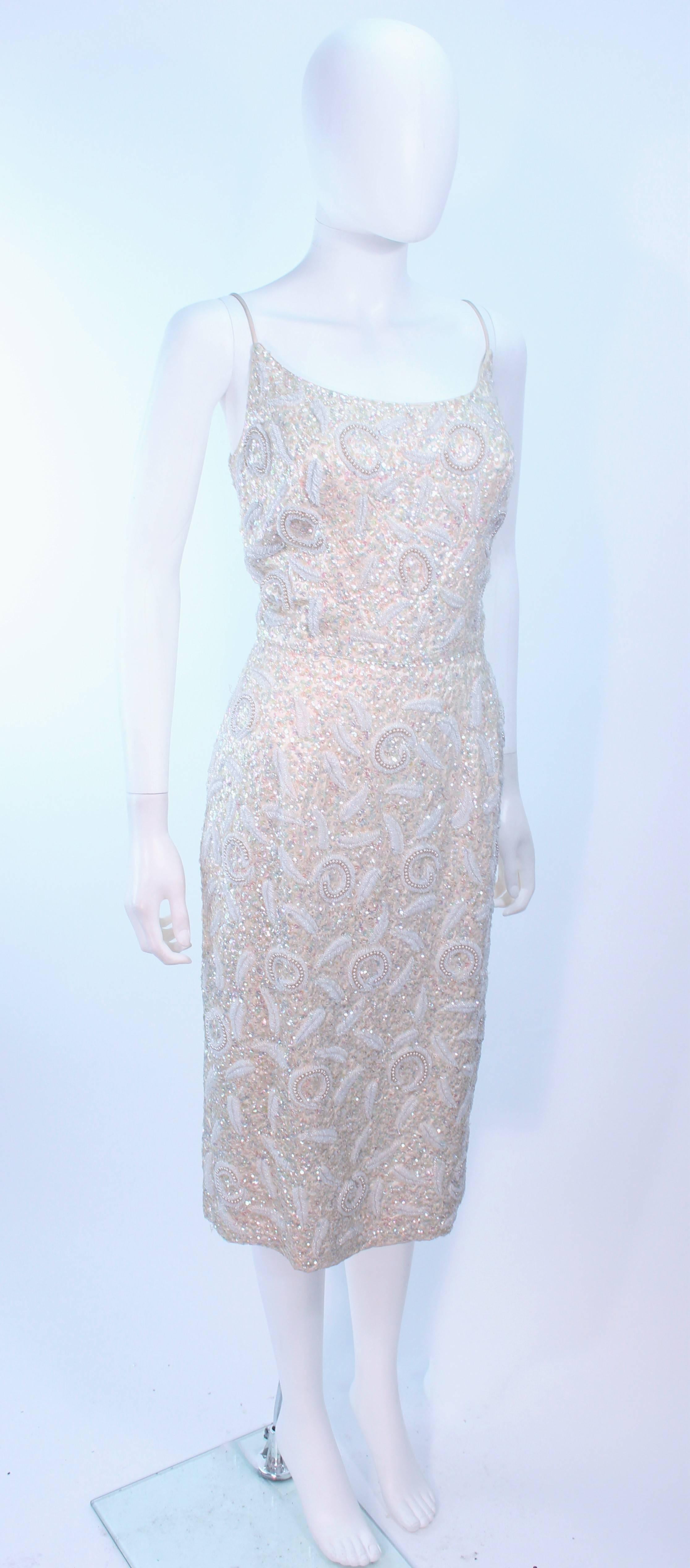 SWEE LO HAUTE COUTURE INTERNATIONAL Ivory Iridescent Cocktail Dress Size 8 10 In Excellent Condition For Sale In Los Angeles, CA