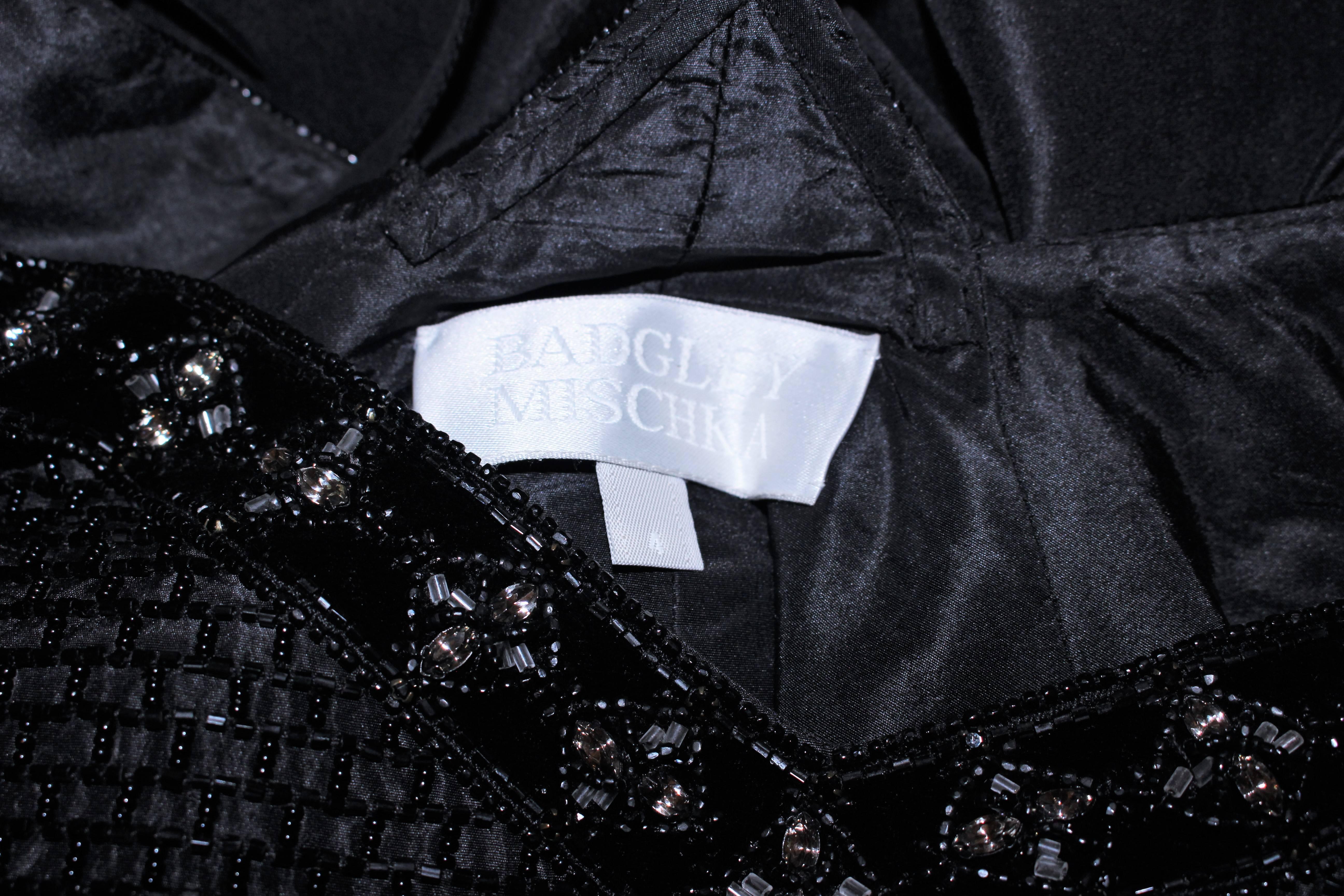BADLEY MISCHKA Robe en satin noir perlé avec accents de strass Taille 4  en vente 5