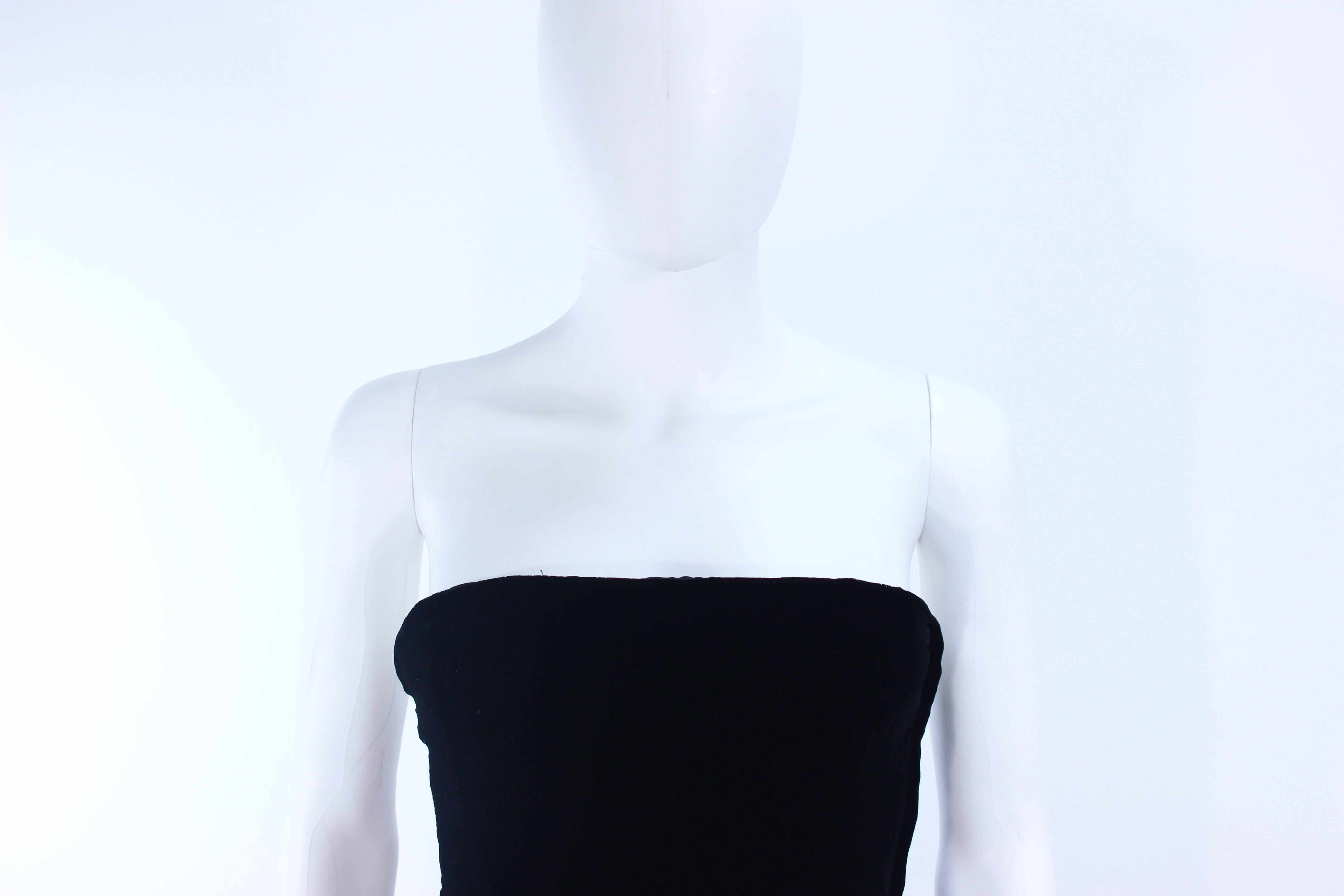 VICKY TIEL Black Velvet Gown with Dramatic Tiered Back and Hem Size 36 In Excellent Condition In Los Angeles, CA