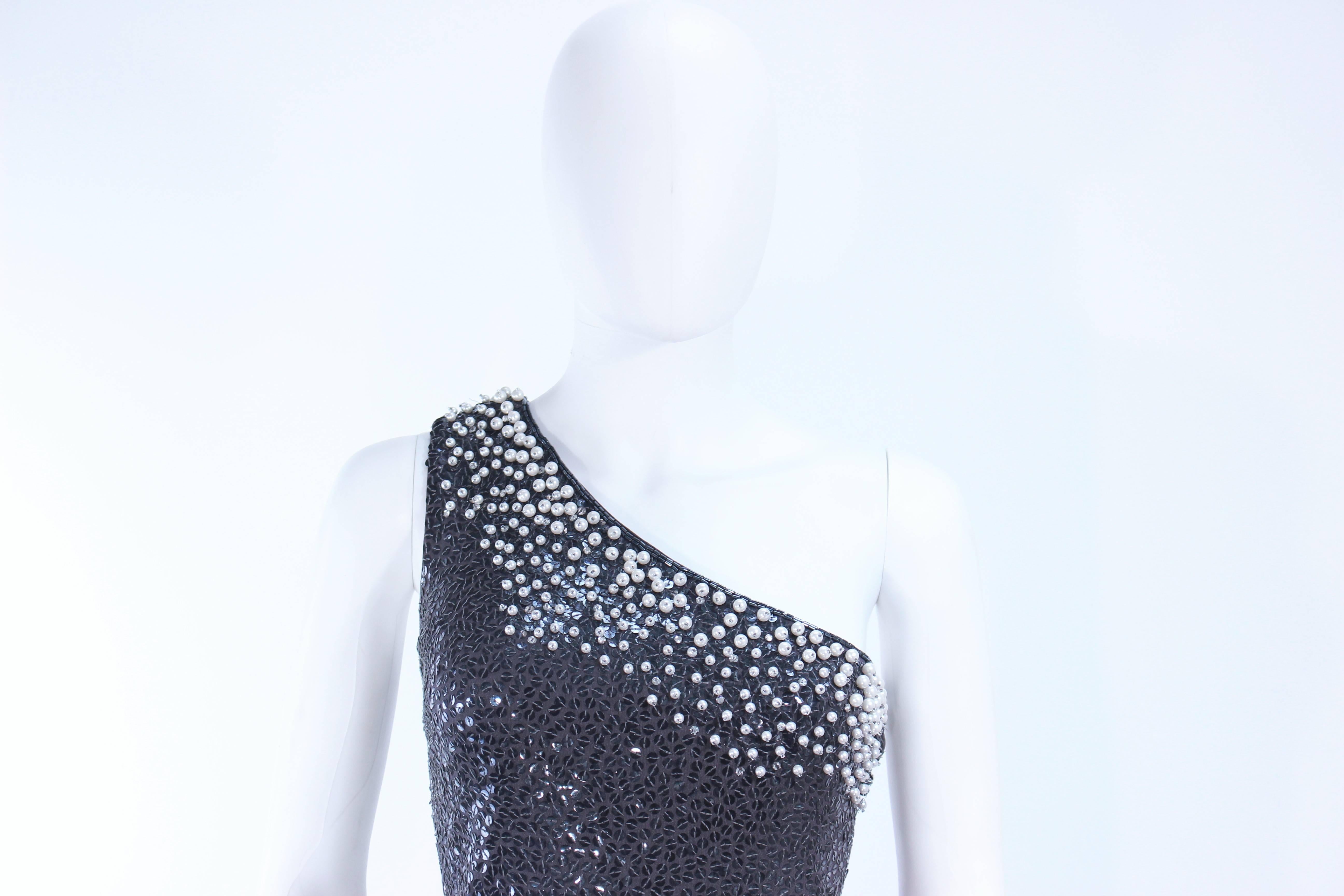 Black GIORGIO Beverly Hills Grey Sequin and Beaded Asymmetrical Design Size 8 For Sale