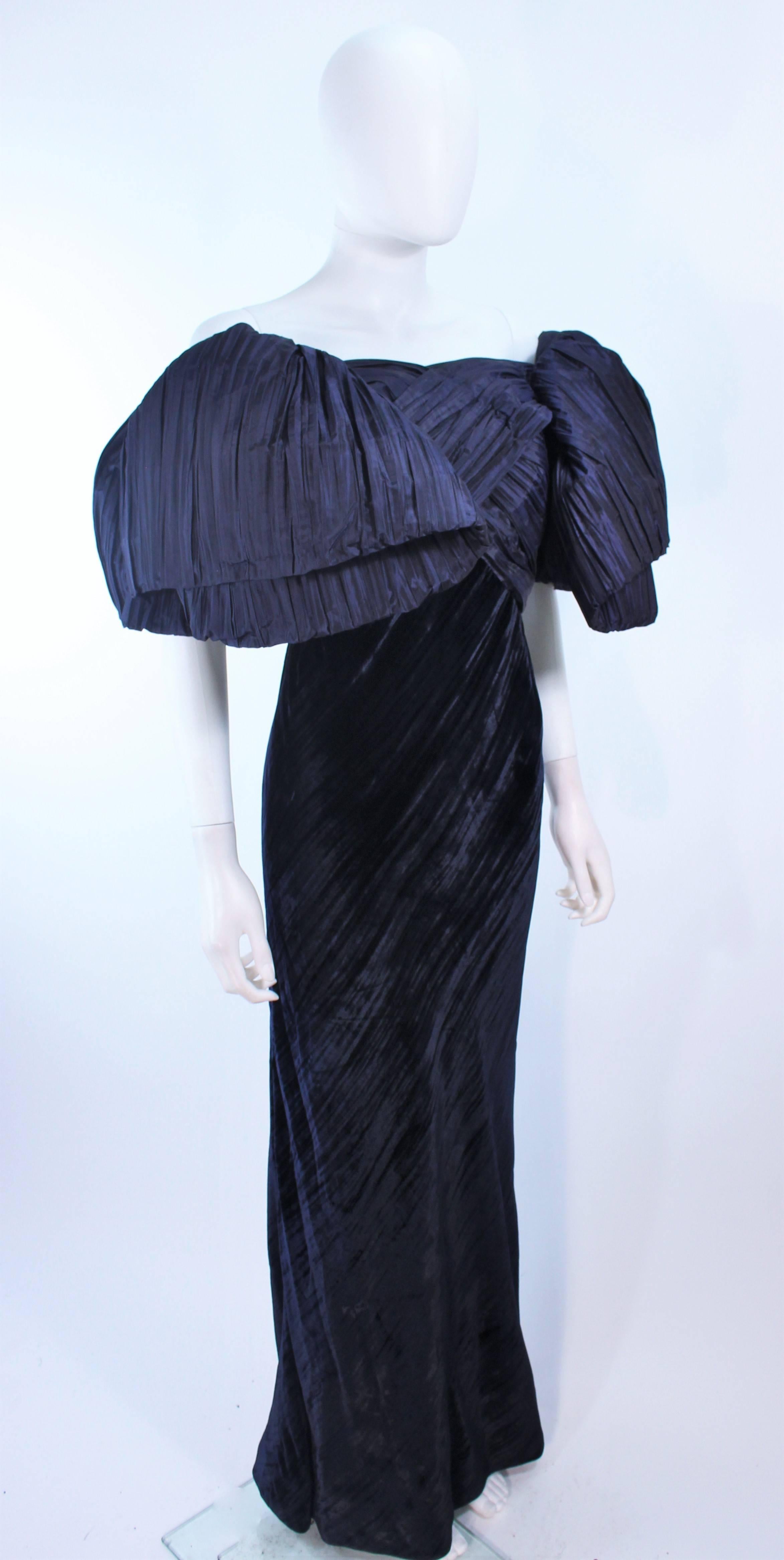 JACQUELINE DE RIBES Gown Navy Bias Velvet and Pleated Bodice Size 6 8 In Excellent Condition In Los Angeles, CA