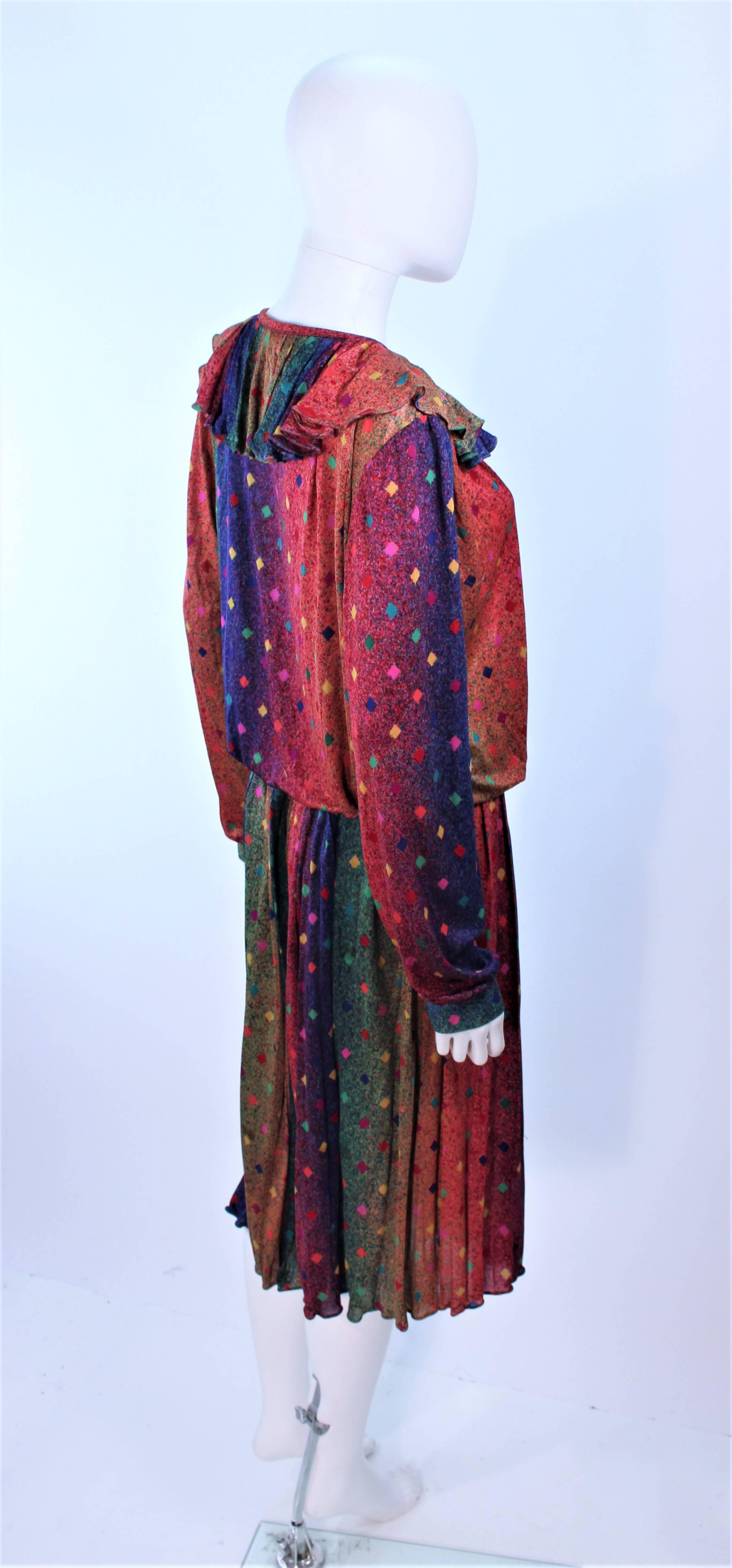Tailleur jupe MISSONI arc-en-ciel en soie avec col à volants taille 8 Pour femmes en vente