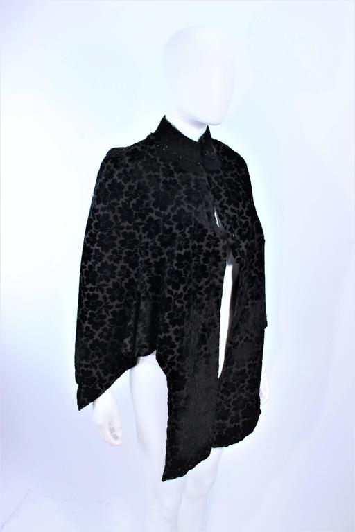 VICTORIAN Black Floral Velvet Caplet with Beaded Trim Size 0 For Sale ...