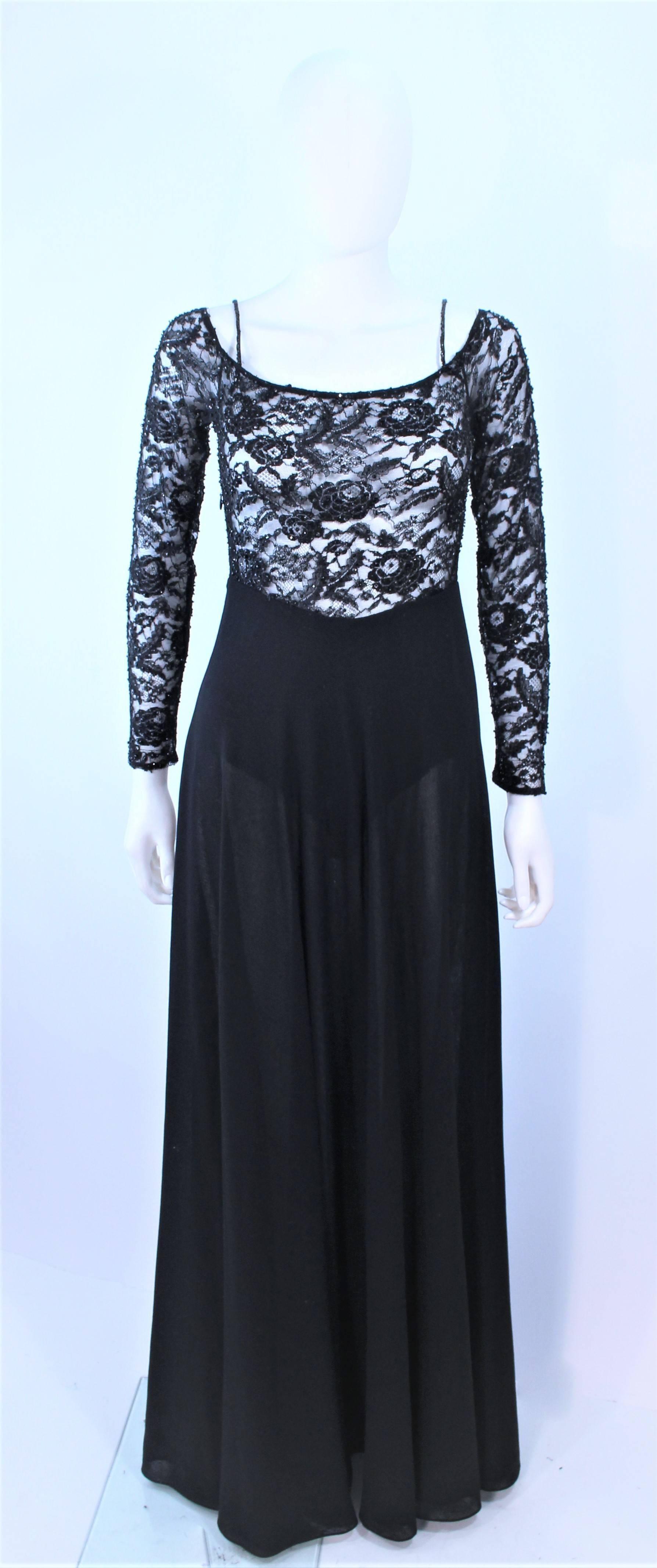 DONNA KARAN Black Lace Beaded Wool Gown Size 4 6 In Excellent Condition For Sale In Los Angeles, CA