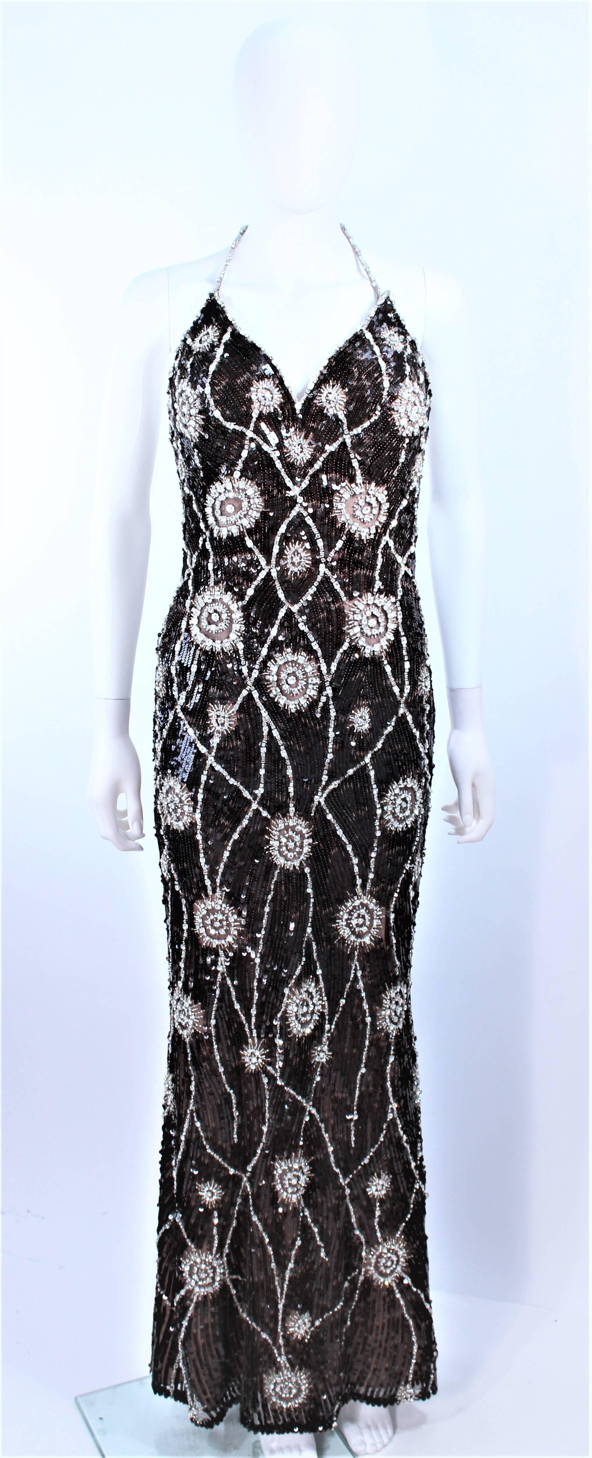 STEPHEN YEARIK Braunes mit Pailletten und Strass besetztes, floral verziertes Neckholder-Kleid Größe 4 im Zustand „Hervorragend“ im Angebot in Los Angeles, CA