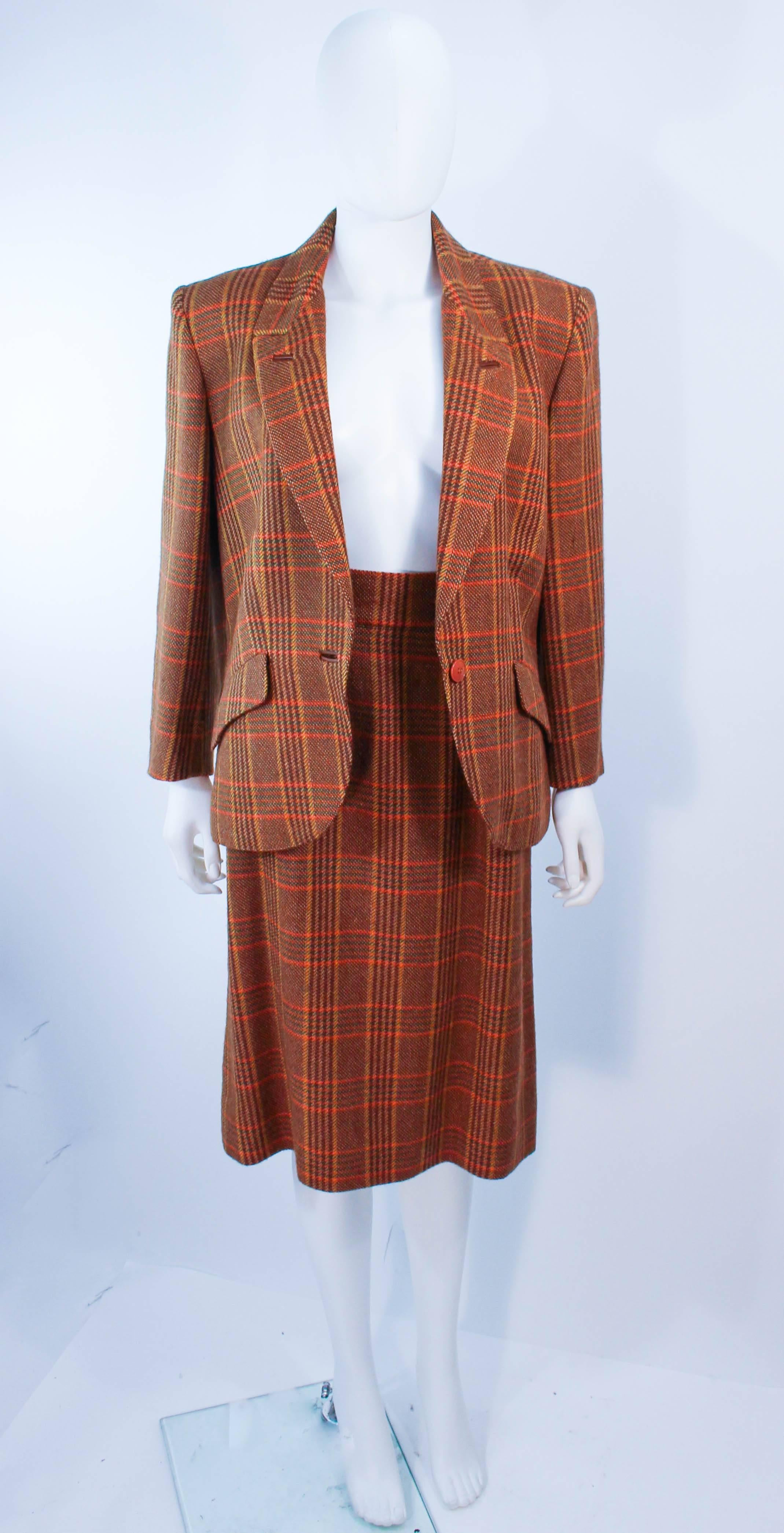 Marron Tailleur jupe à carreaux marron Hermès, taille 46 en vente