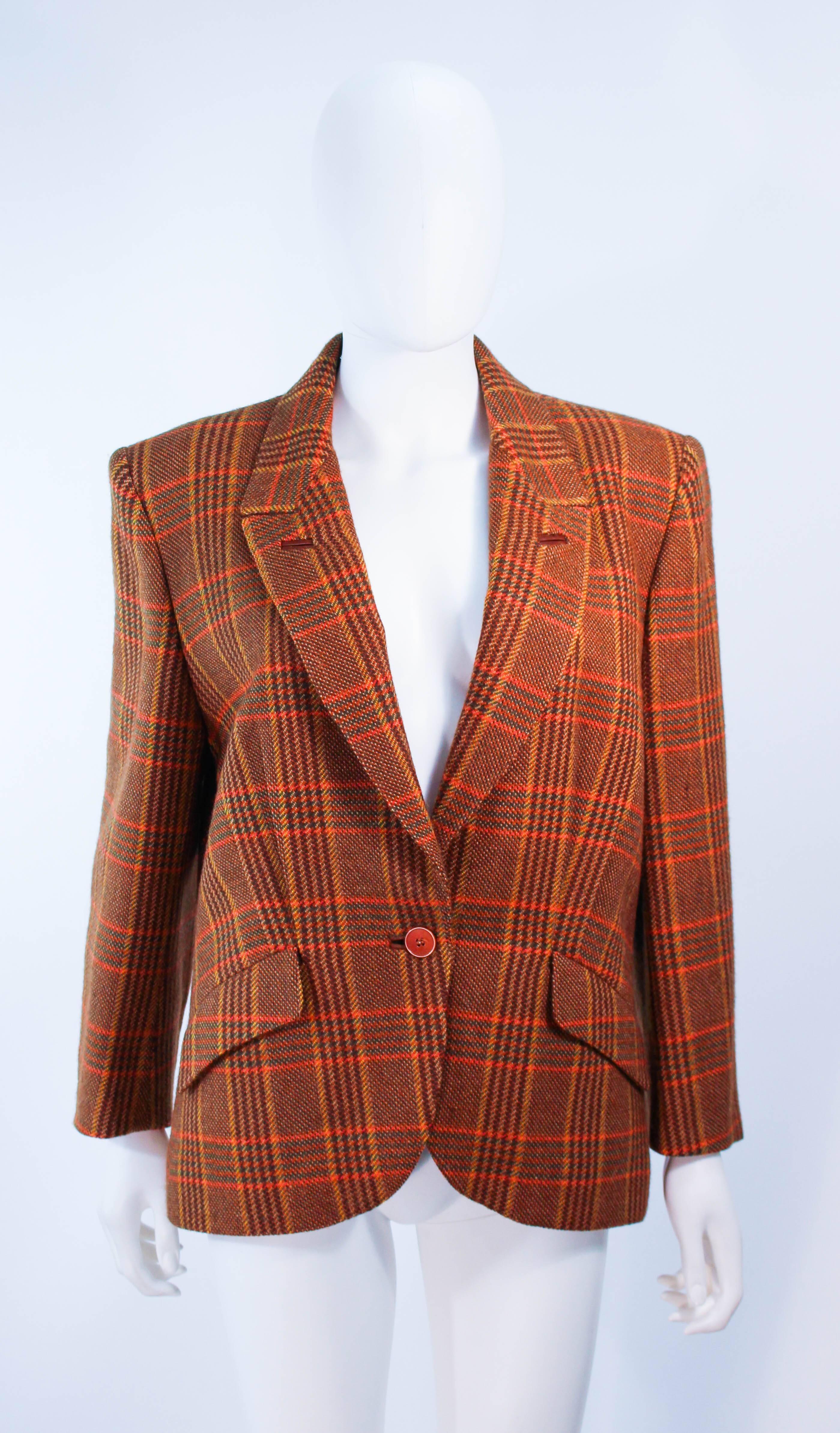 Tailleur jupe à carreaux marron Hermès, taille 46 en vente 2