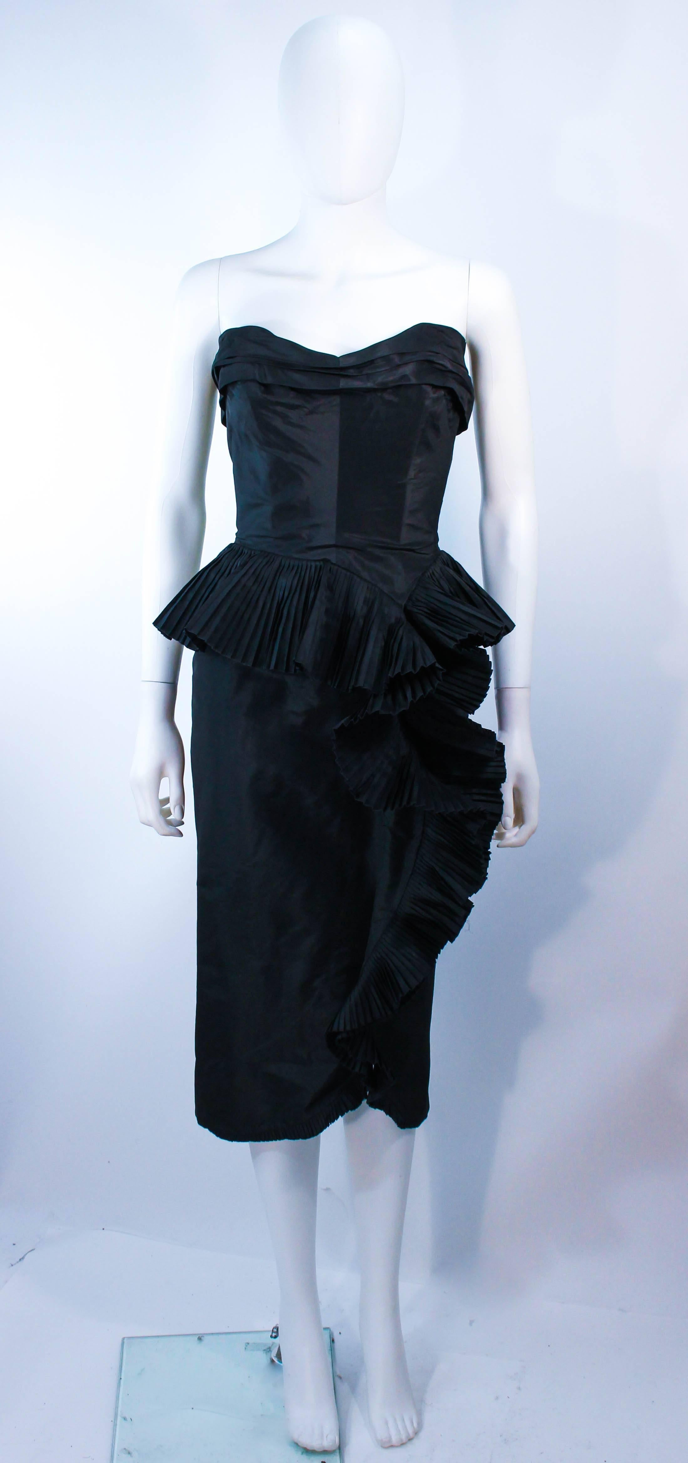 Noir IRENE robe de cocktail et veste en soie noire à volants en cascade taille 4 en vente