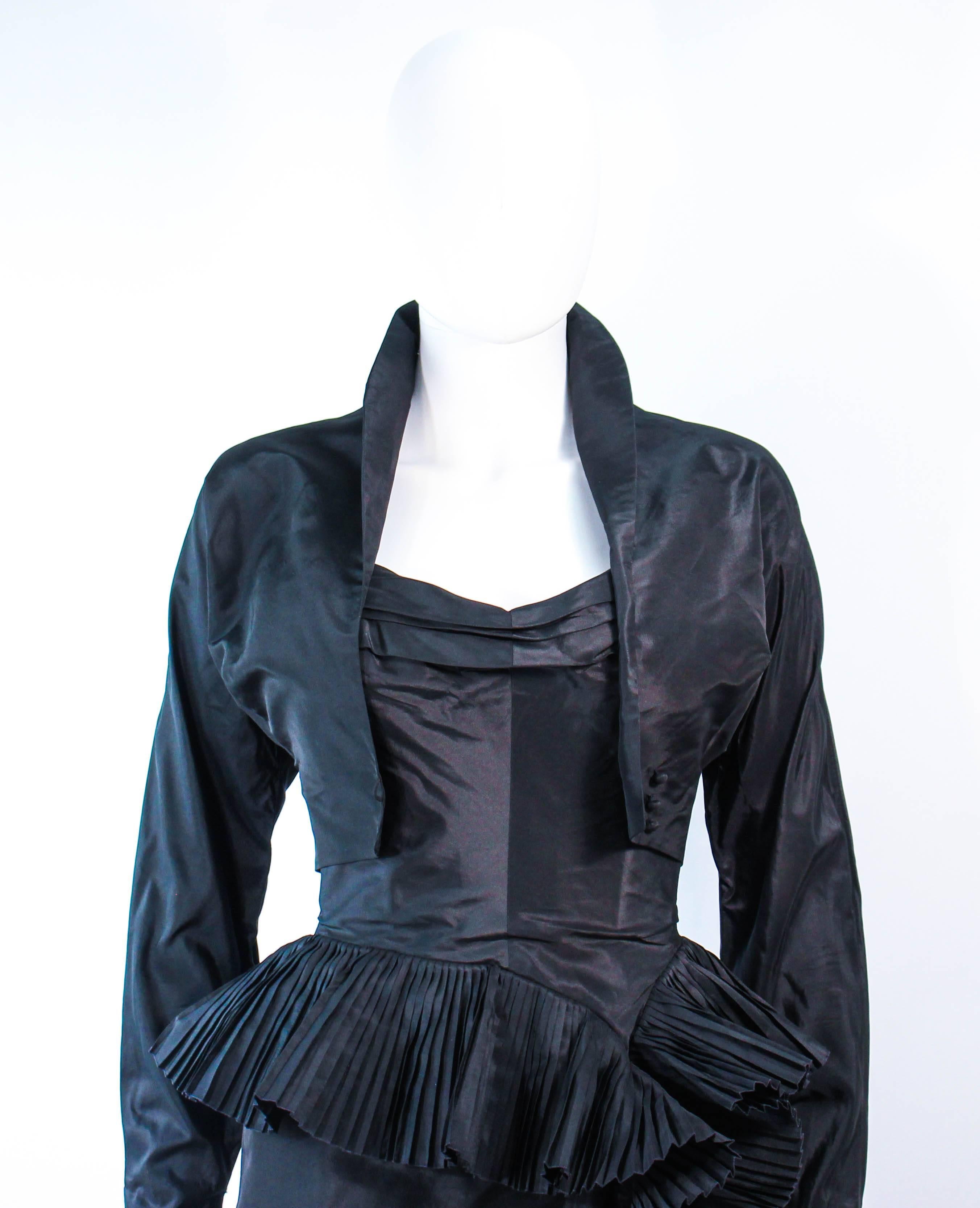 IRENE robe de cocktail et veste en soie noire à volants en cascade taille 4 Pour femmes en vente
