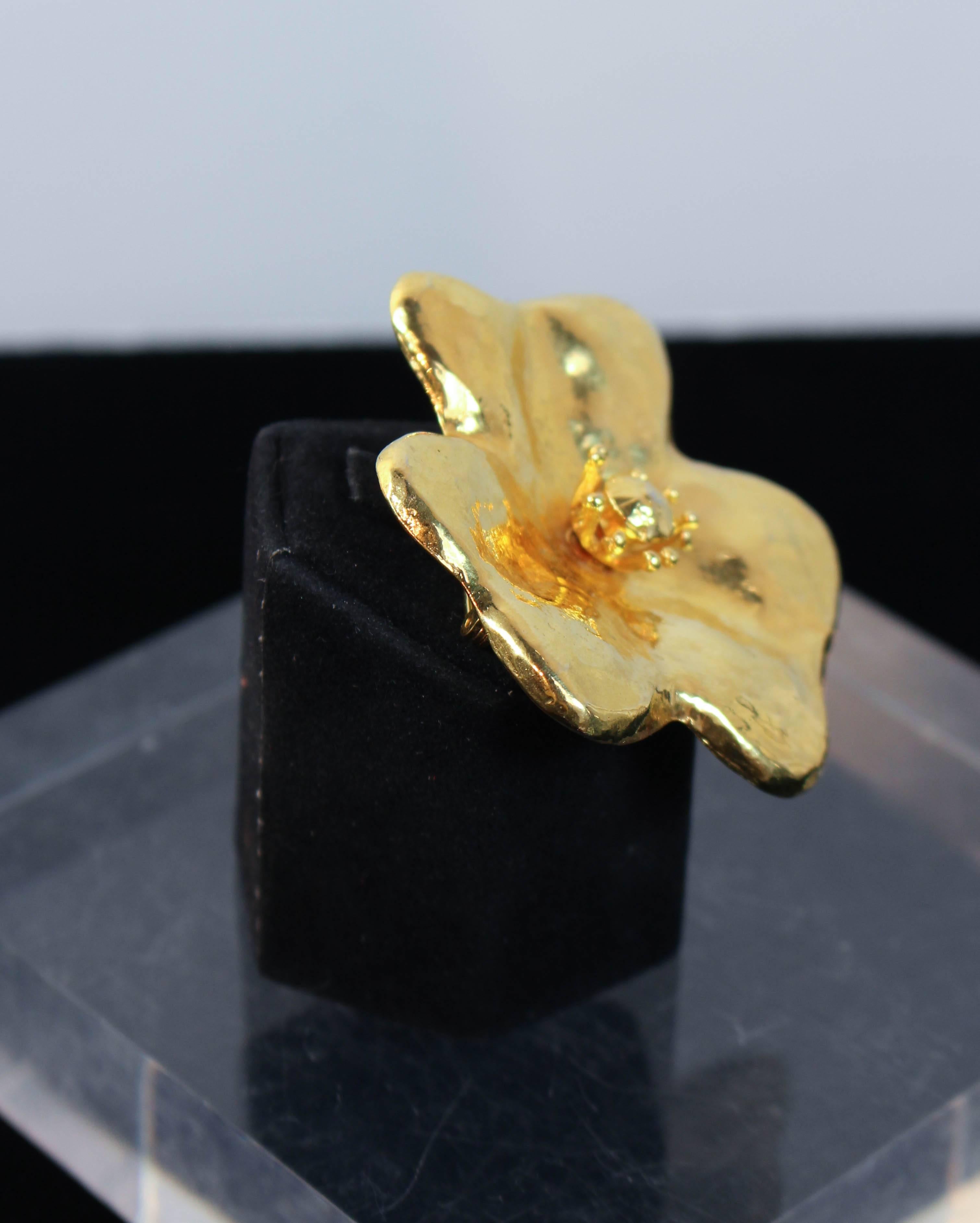 YVES SAINT LAURENT Rive Gauche Vintage Gold Tone Flower Brooch 2