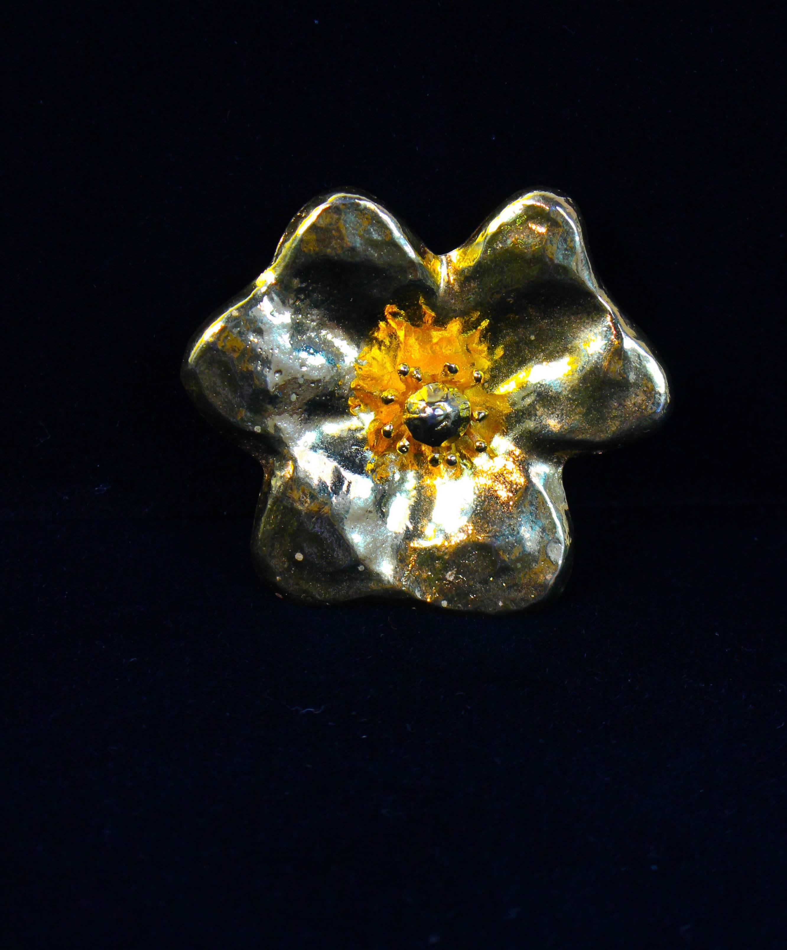 YVES SAINT LAURENT Rive Gauche Vintage Gold Tone Flower Brooch 1