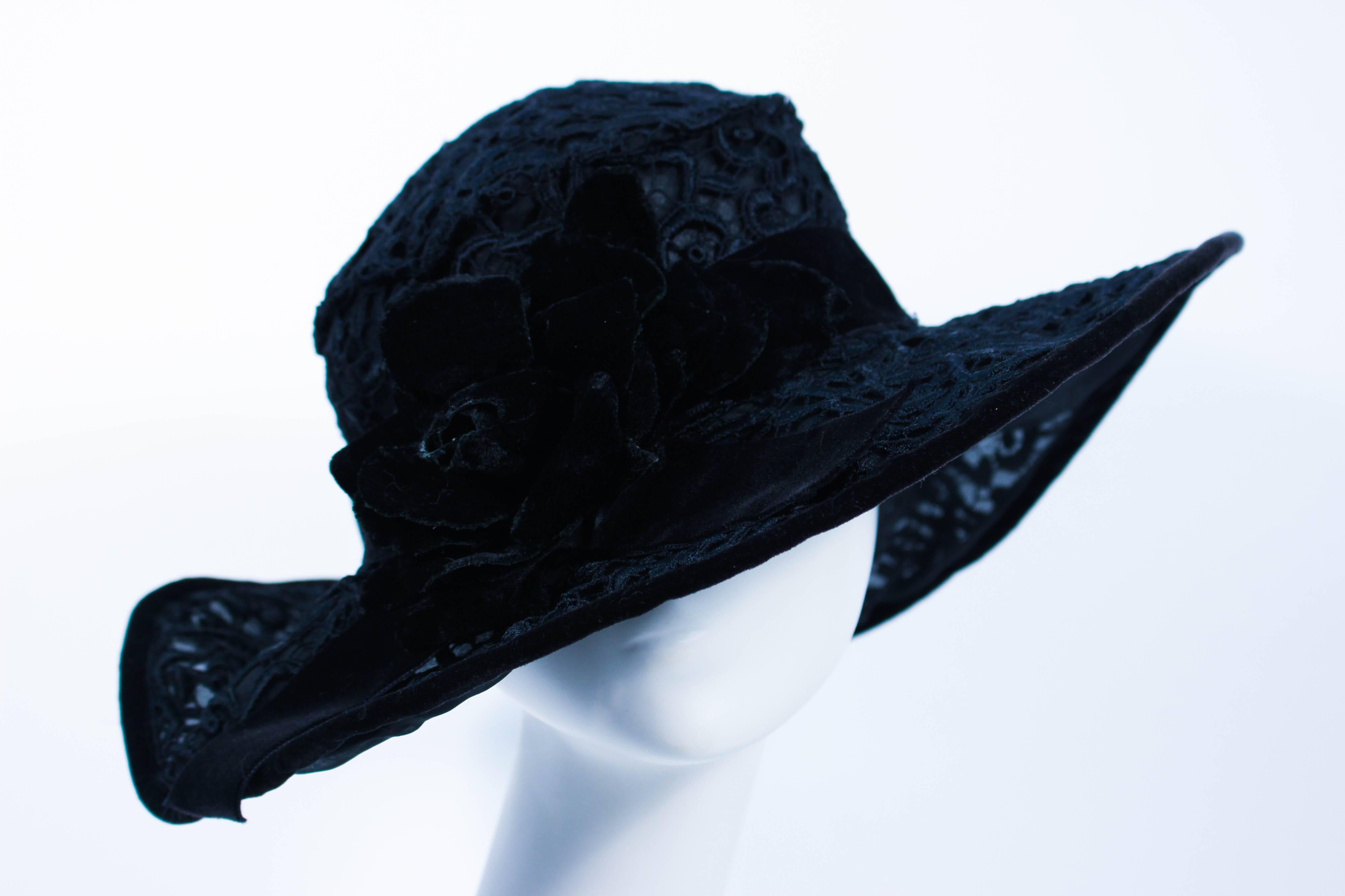 LES HABITUDES LORD LONDON Black Silk and Velvet Floral Hat In Excellent Condition In Los Angeles, CA