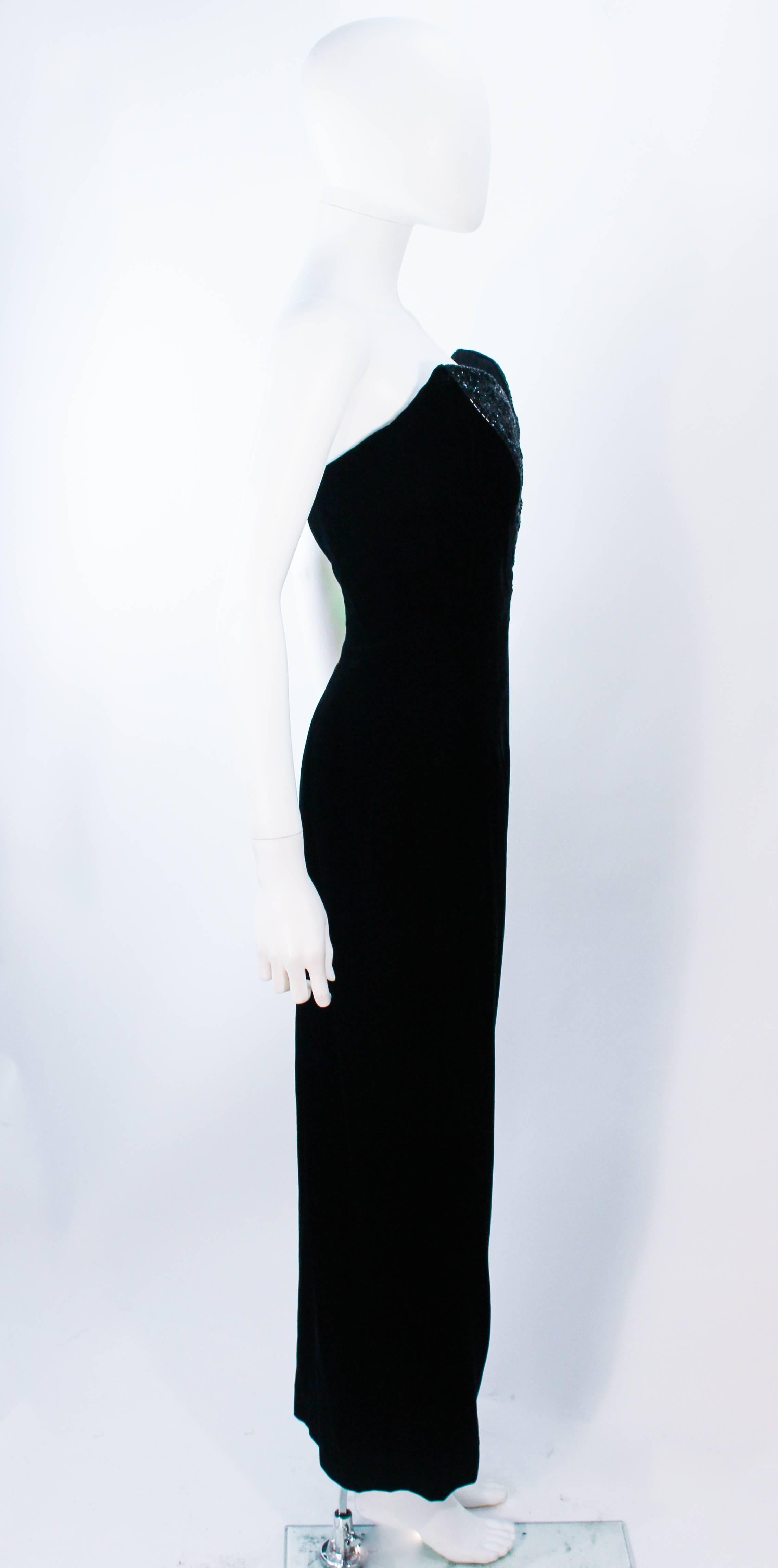 OLEG CASSINI Black Tie Black Velvet Sweet Heart Strapless Beaded Gown Size 8 10 For Sale 2