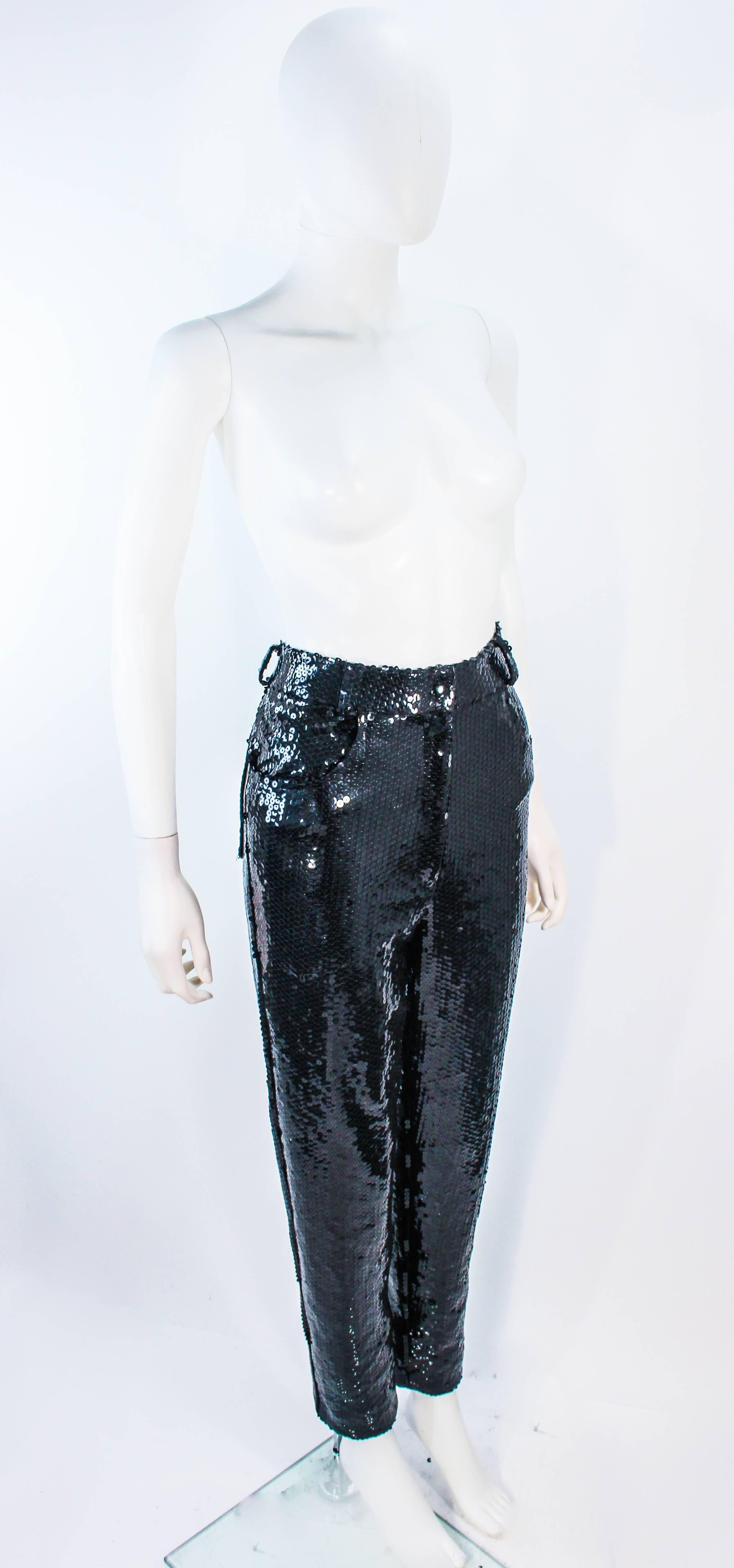 SUITE 101 pantalon noir stretch à paillettes taille 8/10 Excellent état - En vente à Los Angeles, CA