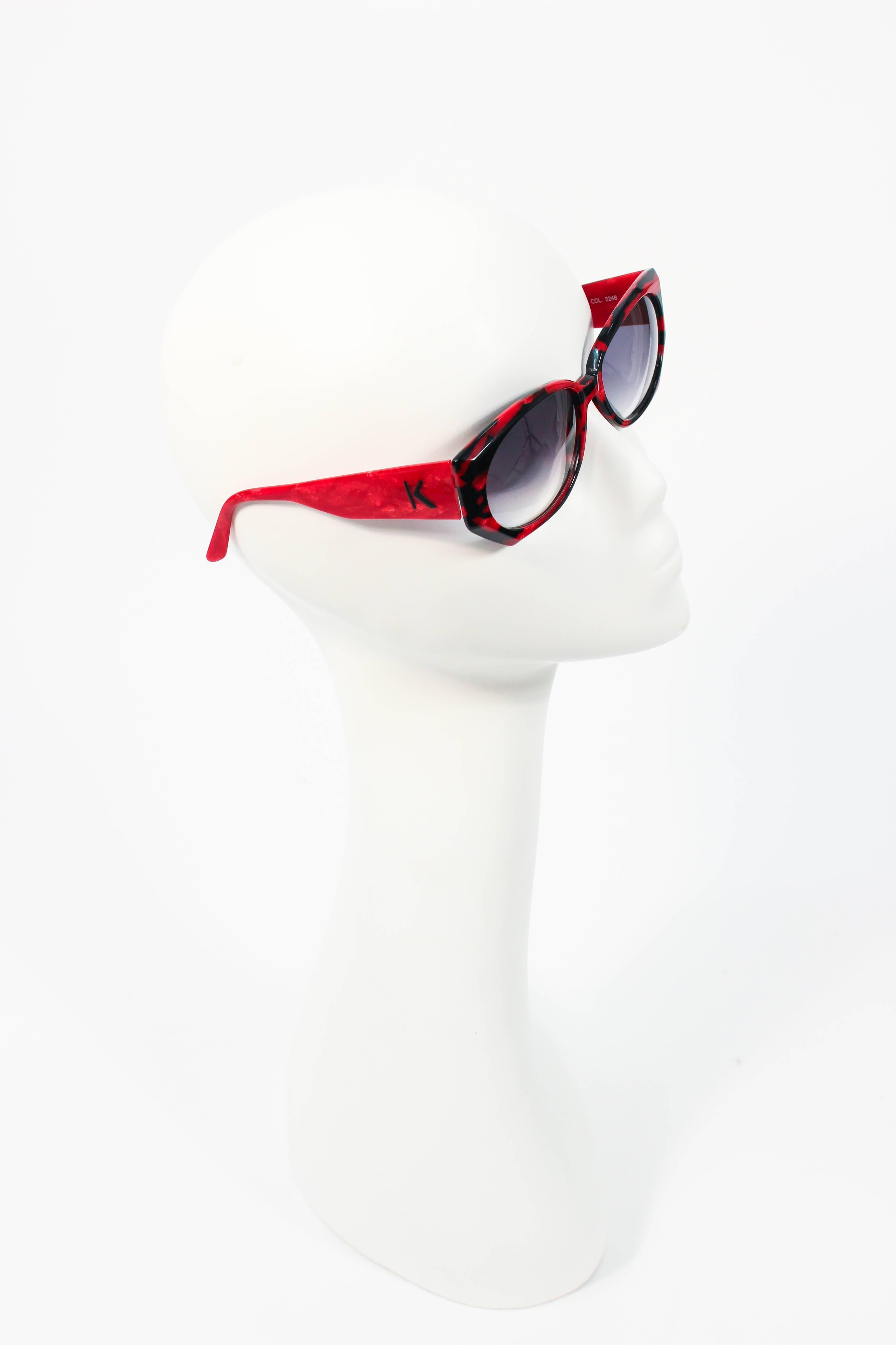 KRIZIA Vintage Black and Red Marbled Sunglasses Large Frame Italie Excellent état - En vente à Los Angeles, CA