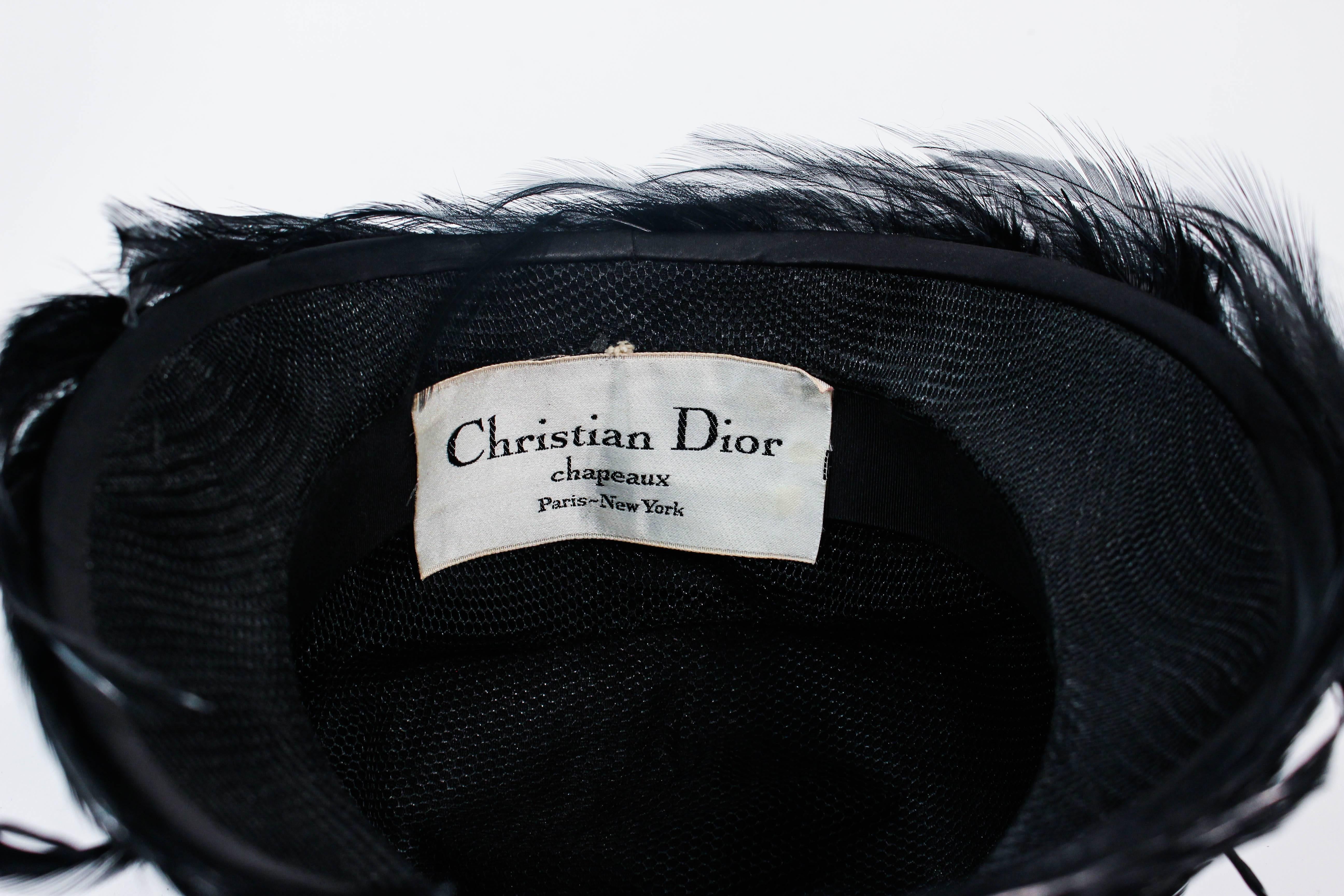 CHRISTIAN DIOR Chapeaux Vintage Black and Cream Feather Cloche Hat 3