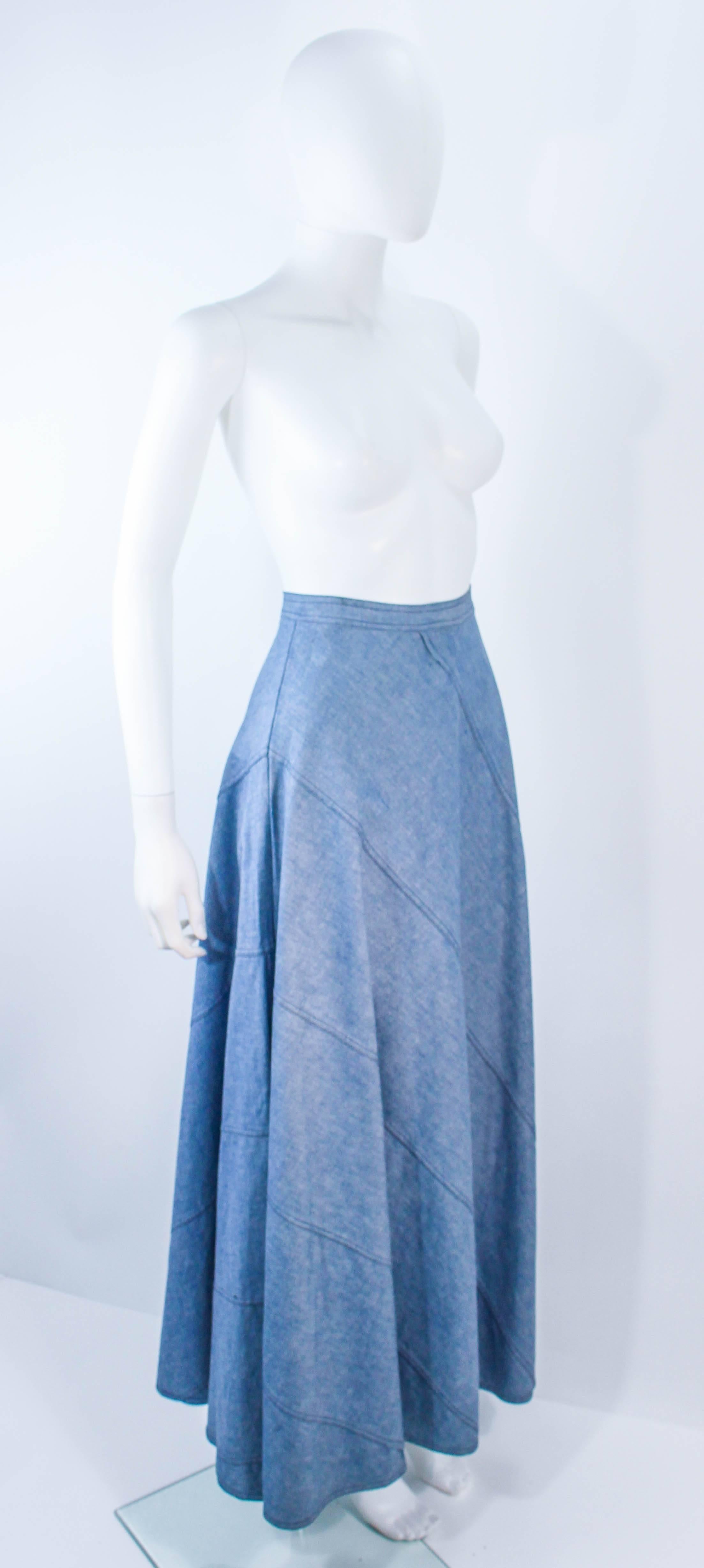 Bleu OSCAR DE LA RENTA Jupe longue diagonale en jean vintage des années 70 Taille 2  -  4  en vente