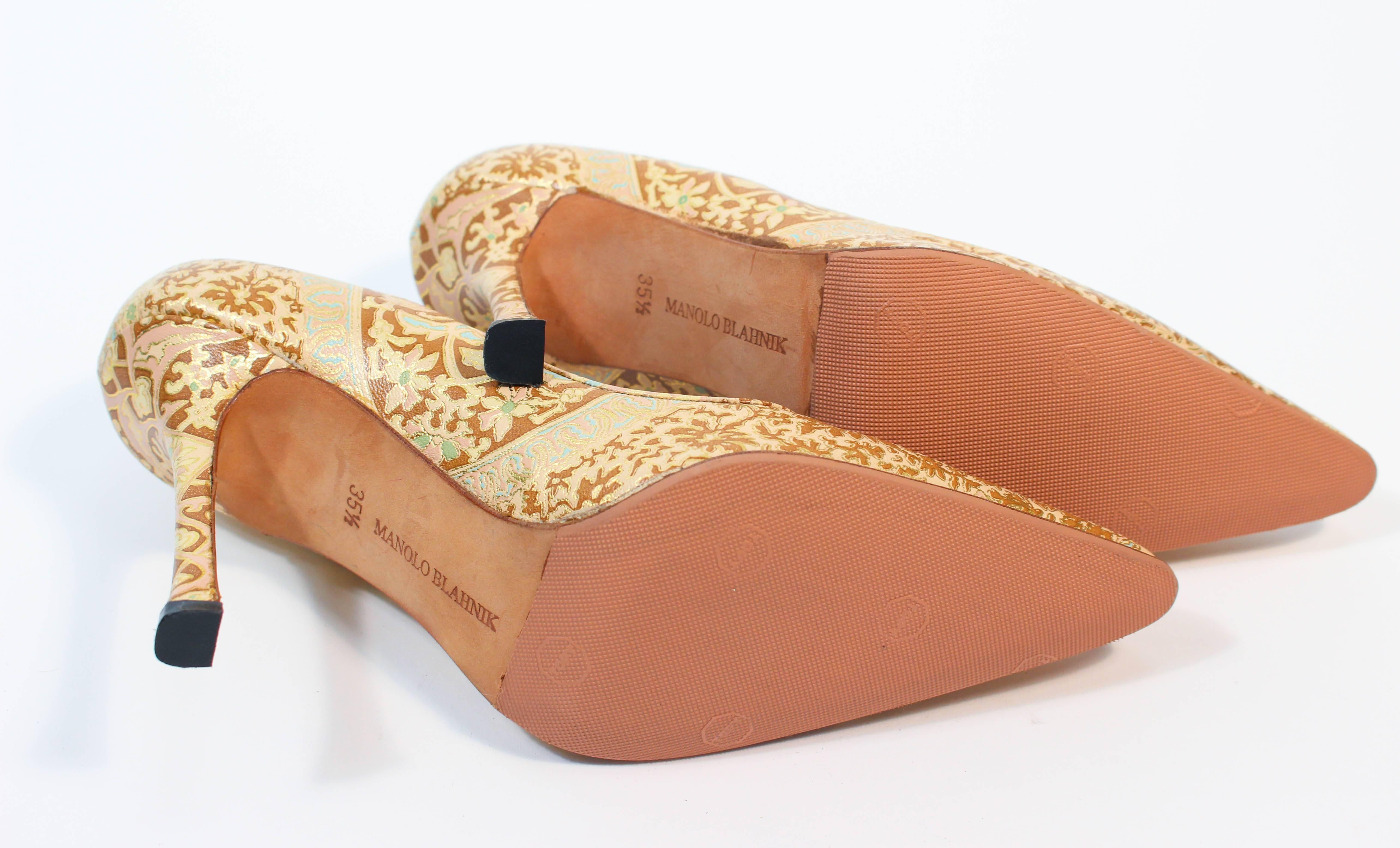 Women's MANOLO BLAHNIK Gold Leather Brocade Heels Size 35.5