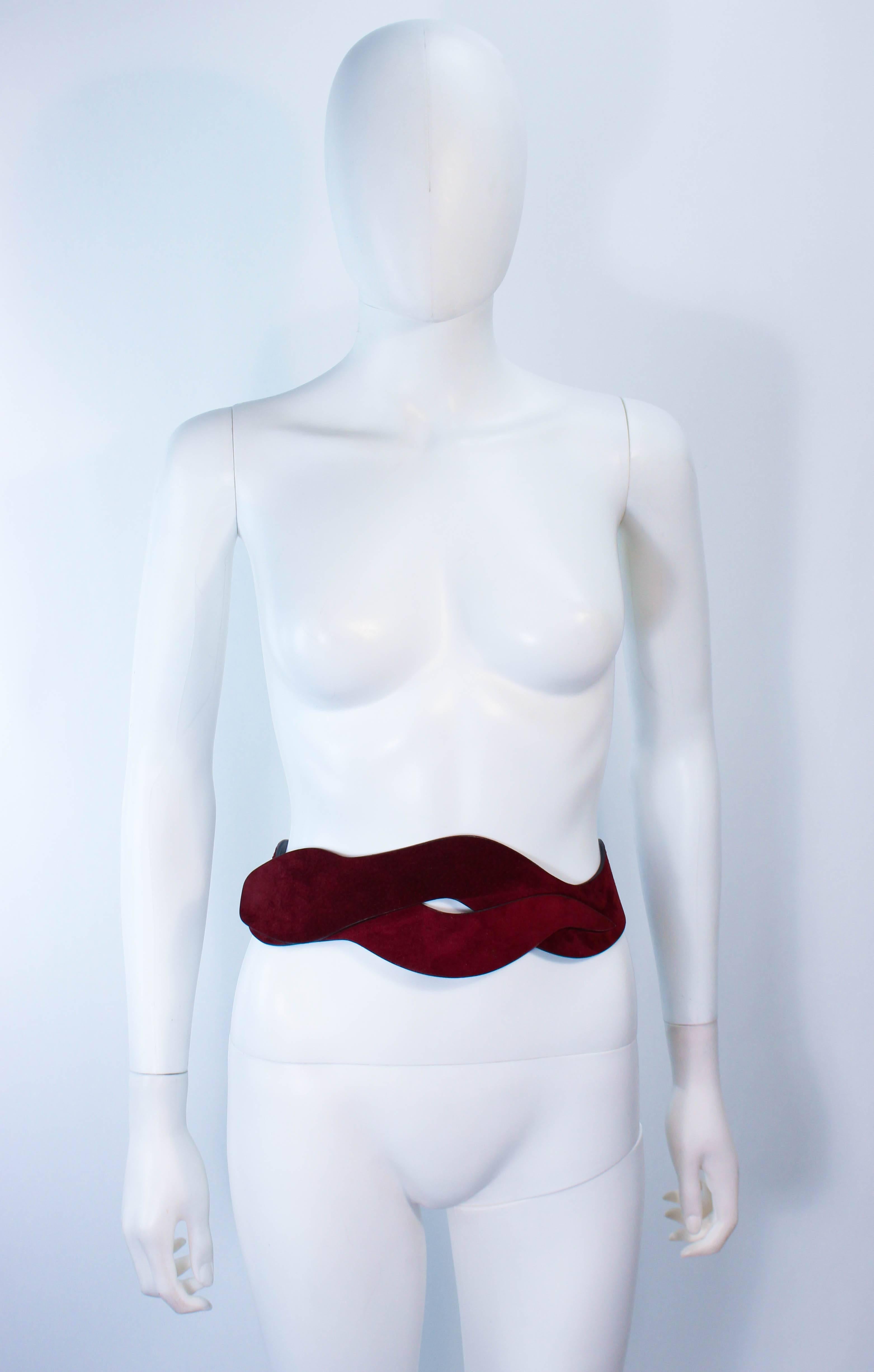 MISSONI Vintage Burgundy Suede Wave Belt Size Large In Excellent Condition In Los Angeles, CA