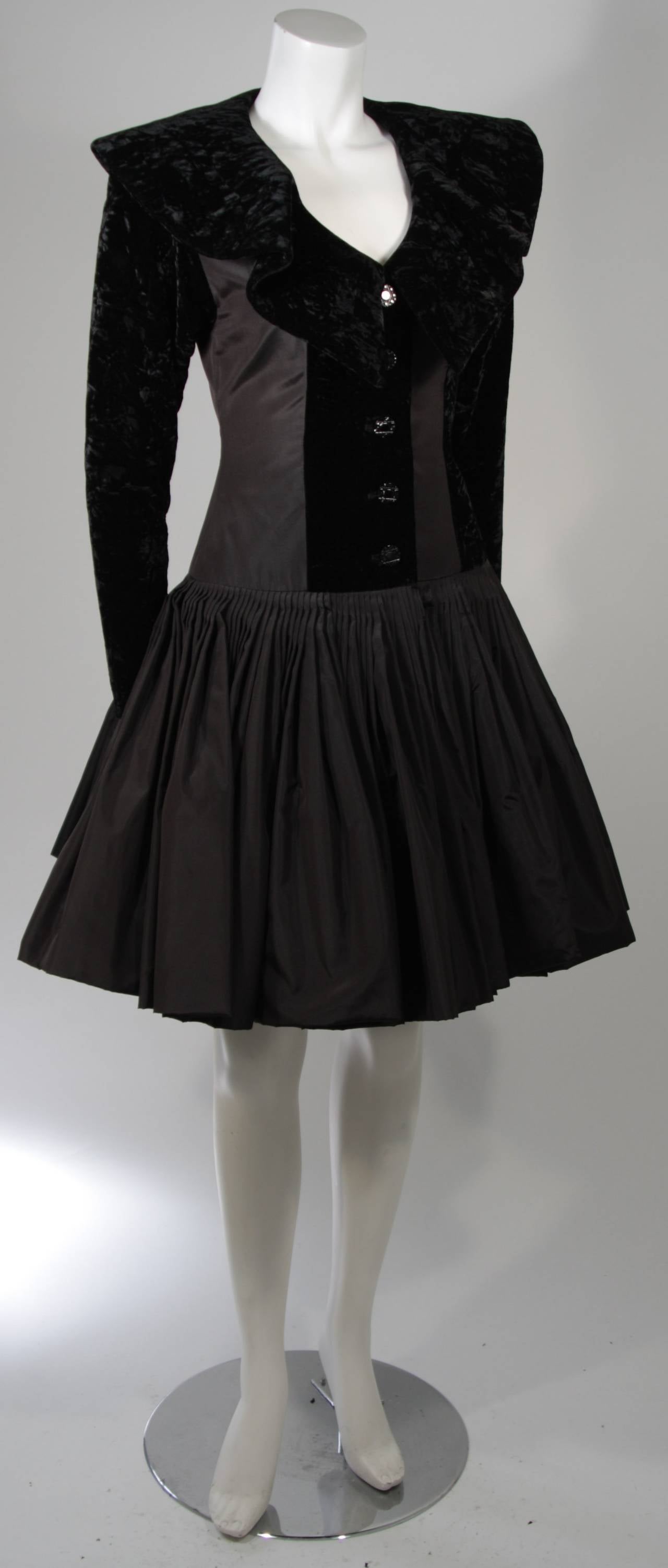 Galanos Black Velvet and Silk Flaired Skirt Cocktail Dress Size 2-4 In Excellent Condition In Los Angeles, CA