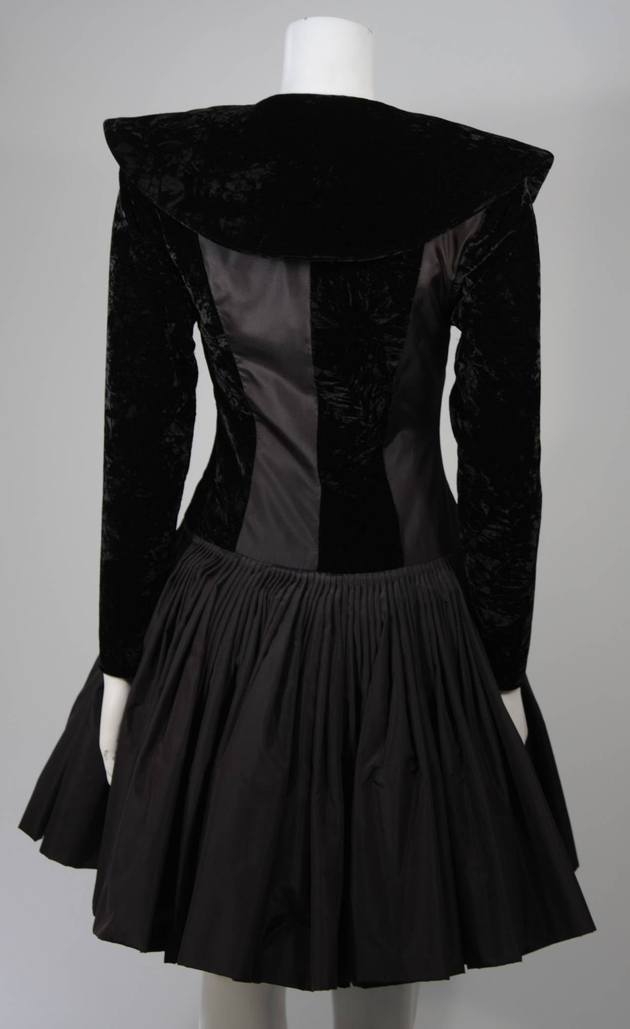 Galanos Black Velvet and Silk Flaired Skirt Cocktail Dress Size 2-4 4