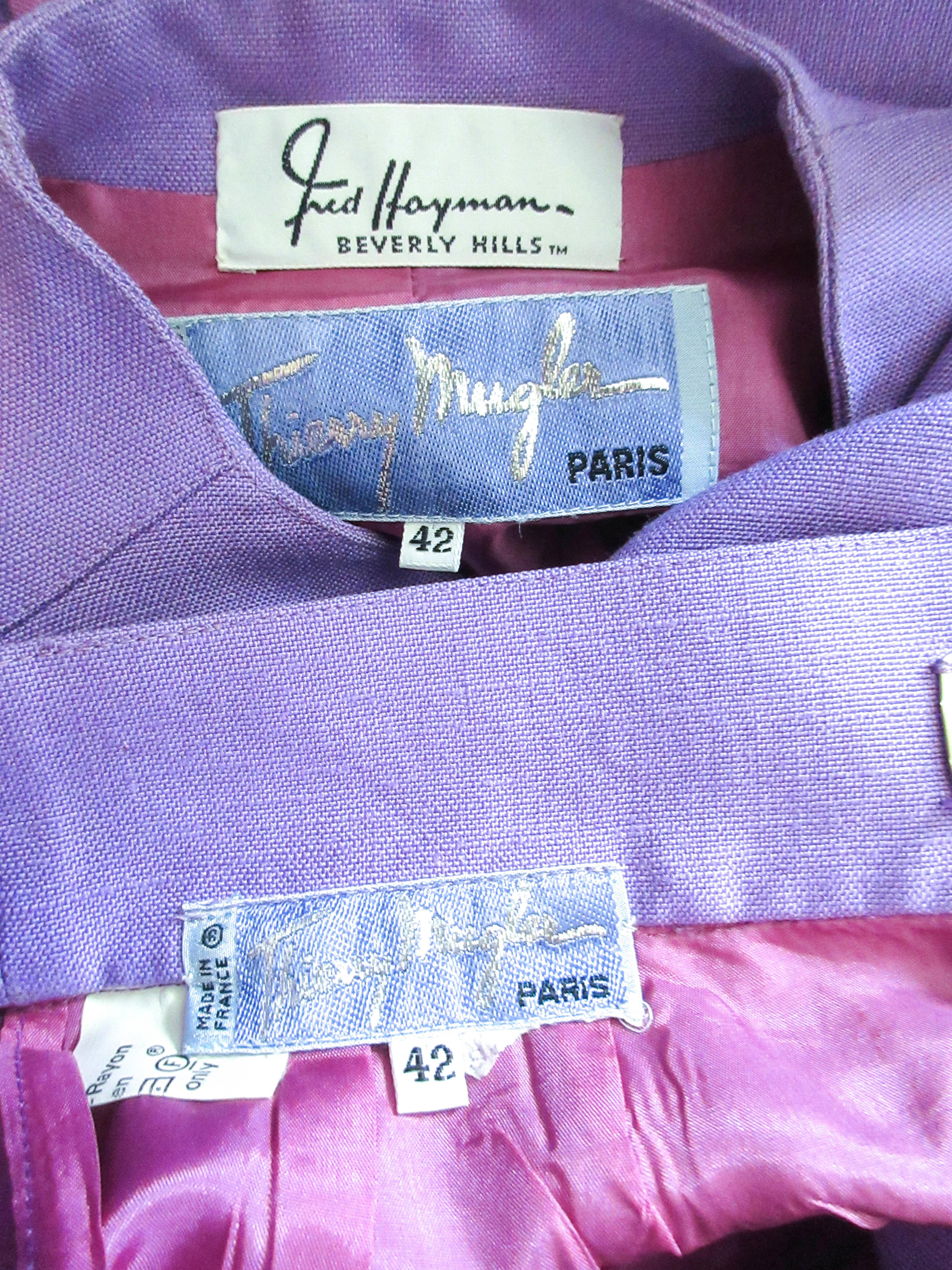 THIERRY MUGLER Fred Heyman Lavendelfarbener 2-tlg. Rock Anzug mit abstraktem Verschluss Größe 42 im Angebot 9