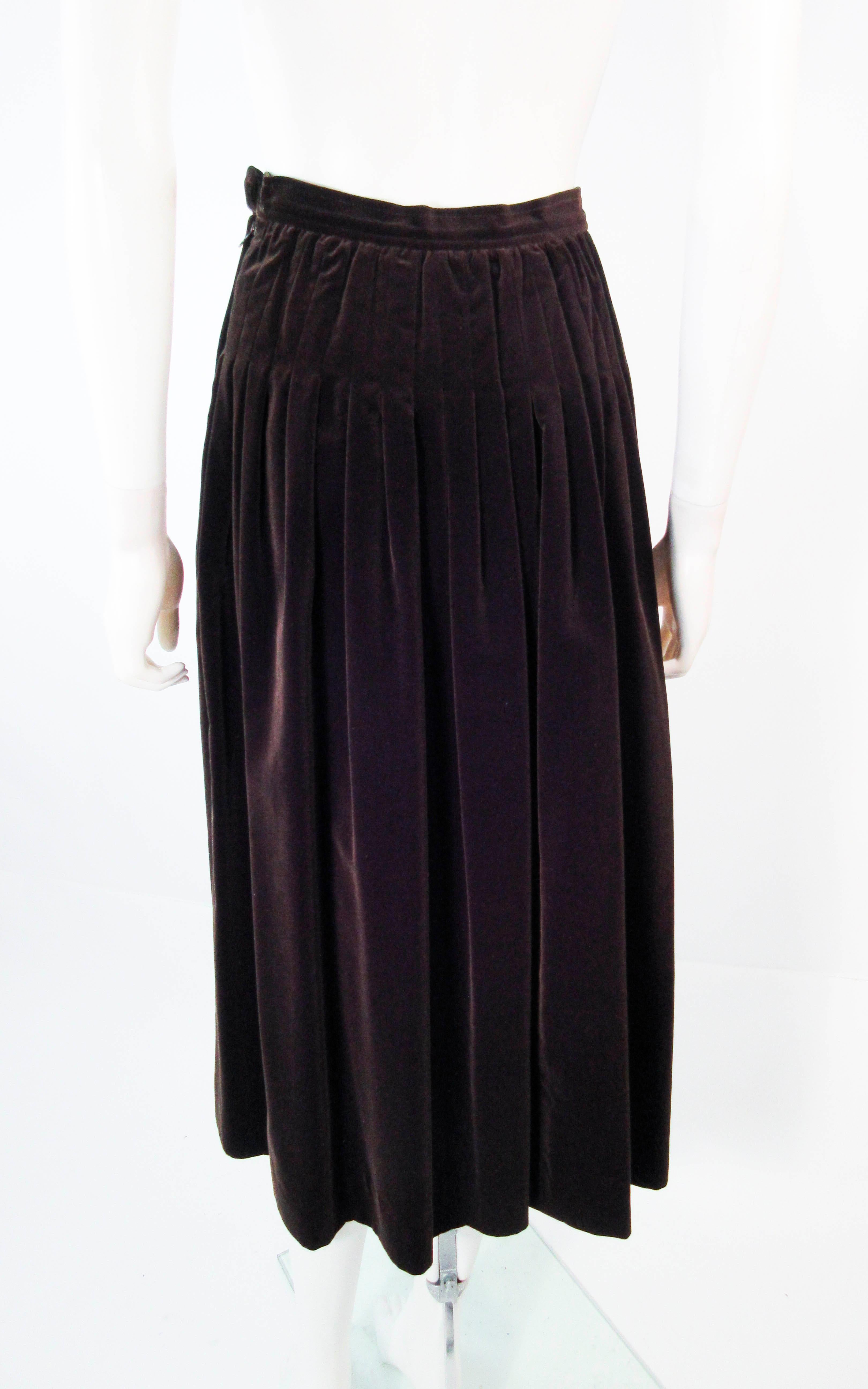 YVES SAINT LAURENT Brown Velvet Pleated Flare Skirt Size 36 For Sale 2