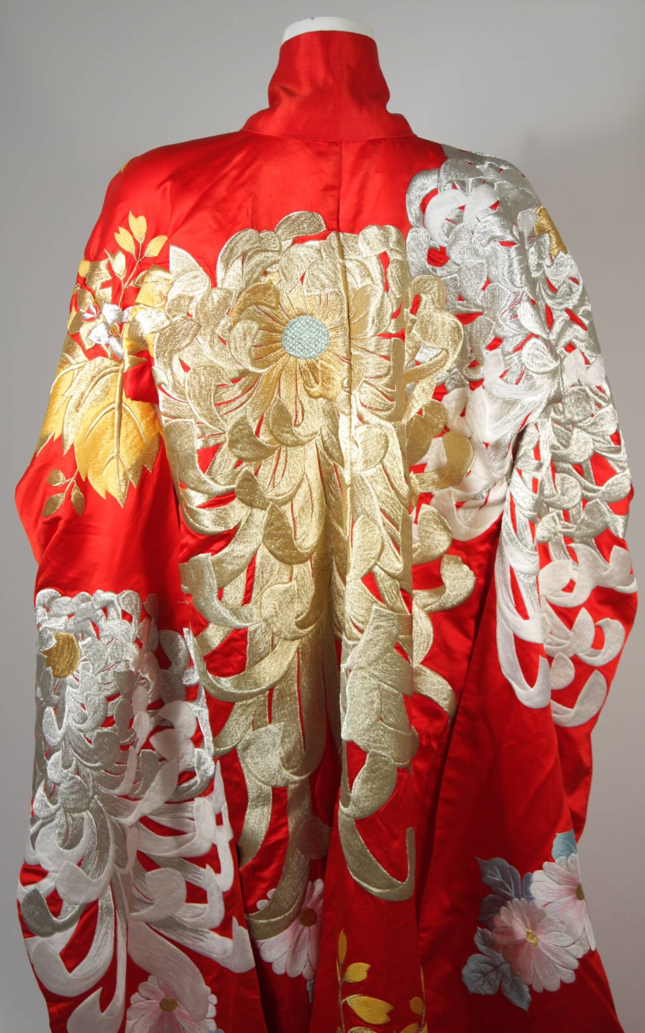 Rare Museum Quality Red Silk Embroidered Kimono w. Ivory & Gold Cascading Lotus 2