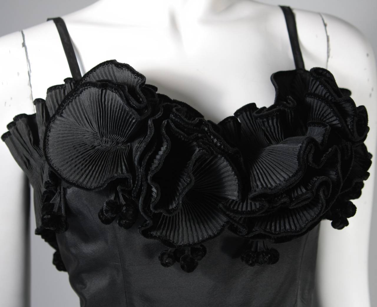 THERESE French Shop 1950s Three Dimensional Floral Bodice Black Silk Gown For Sale 1