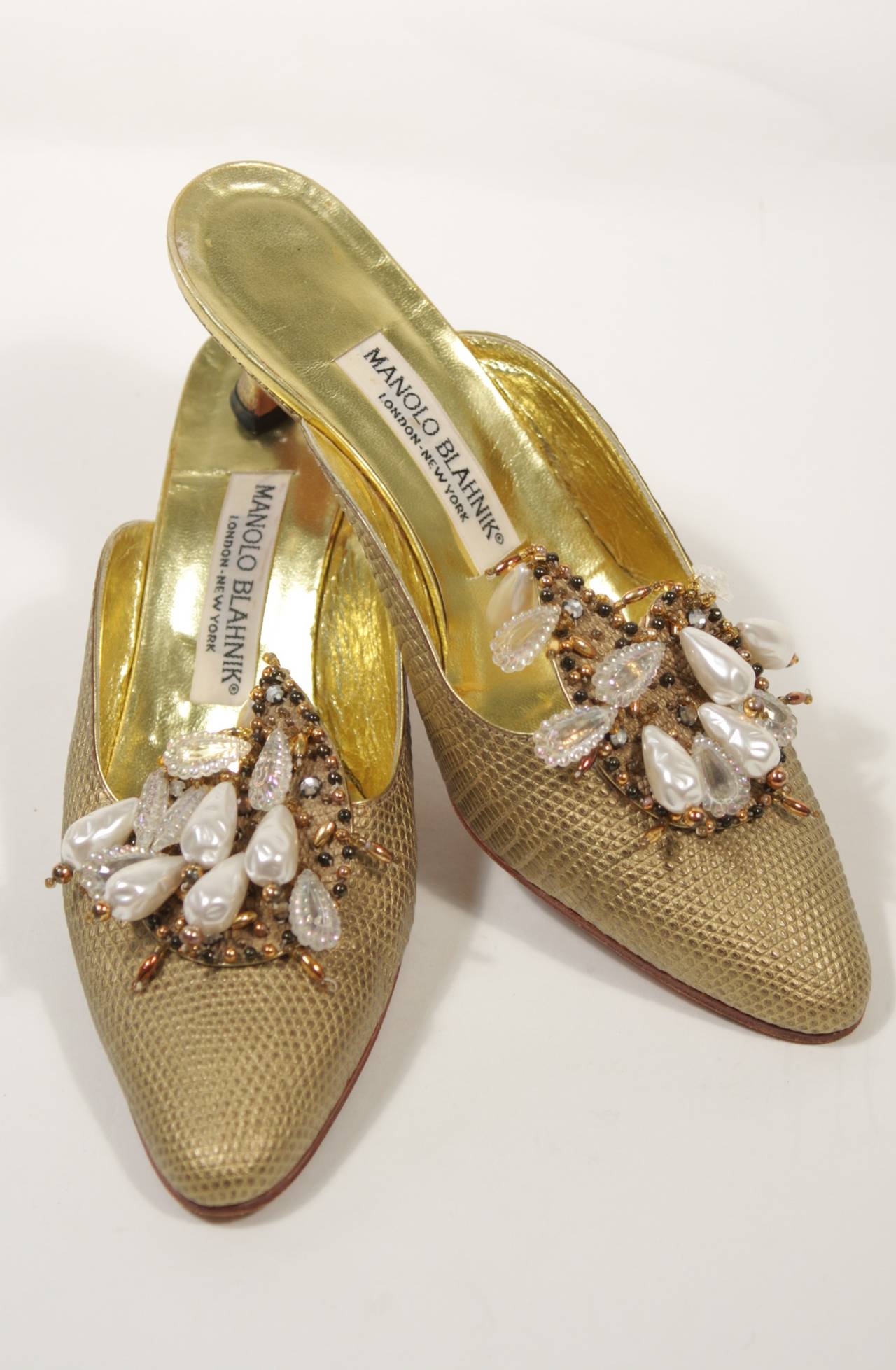 manolo blahnik pearl shoes