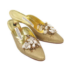 Manolo Blahnik Baroque Gold Tone Heels with Pearl and Bead Details Size 7 5