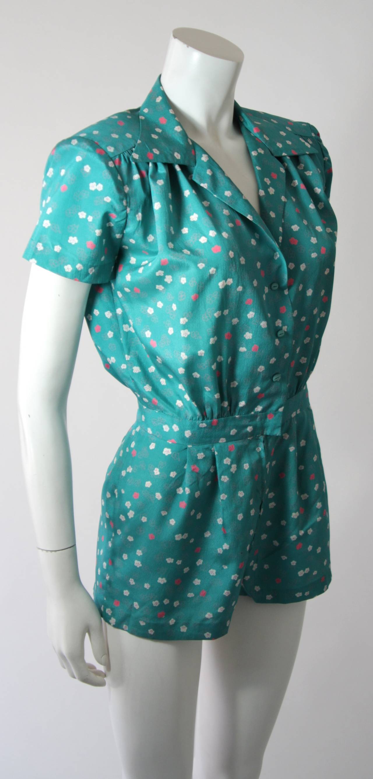 Nolan Miller Attributed Silk Blue Floral Play Suit Jumper Size Small In Excellent Condition In Los Angeles, CA