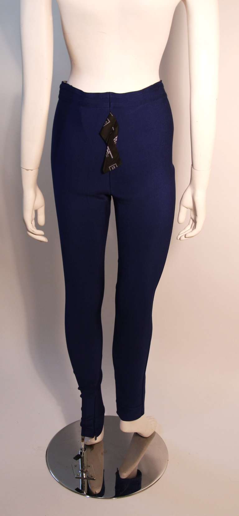 Herve Leger Contrasting Blue Trim Gray Bandage Zip top & blue leggings M 2