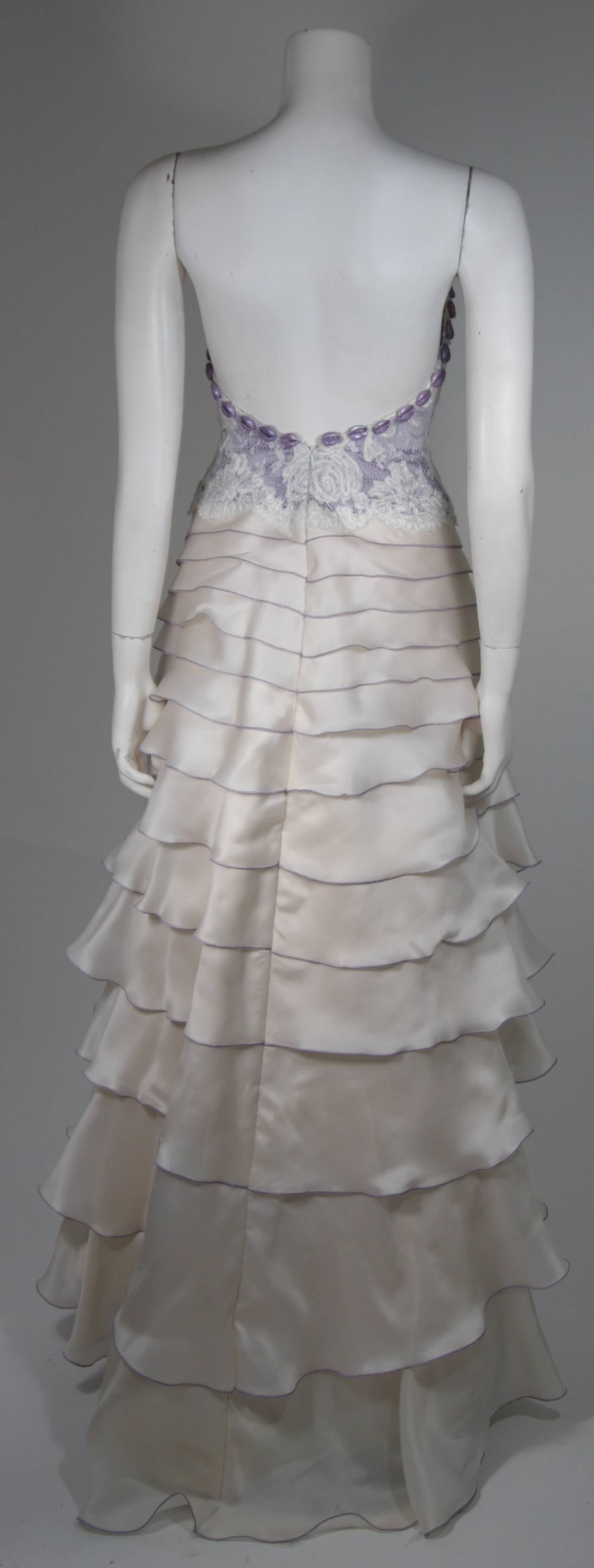 Rutina Wesleys lavendelfarbenes und cremefarbenes Paul Campbell Couture Hochzeitskleid um 2005 im Angebot 4