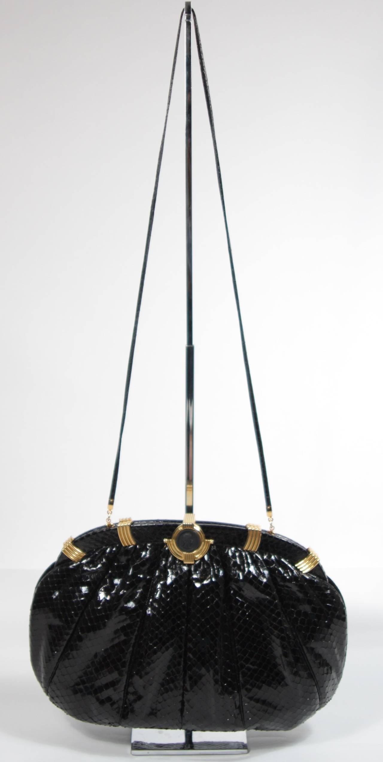 Judith Leiber Black Snakeskin Purse with Cameo Closure and Gold Hardware In Excellent Condition In Los Angeles, CA