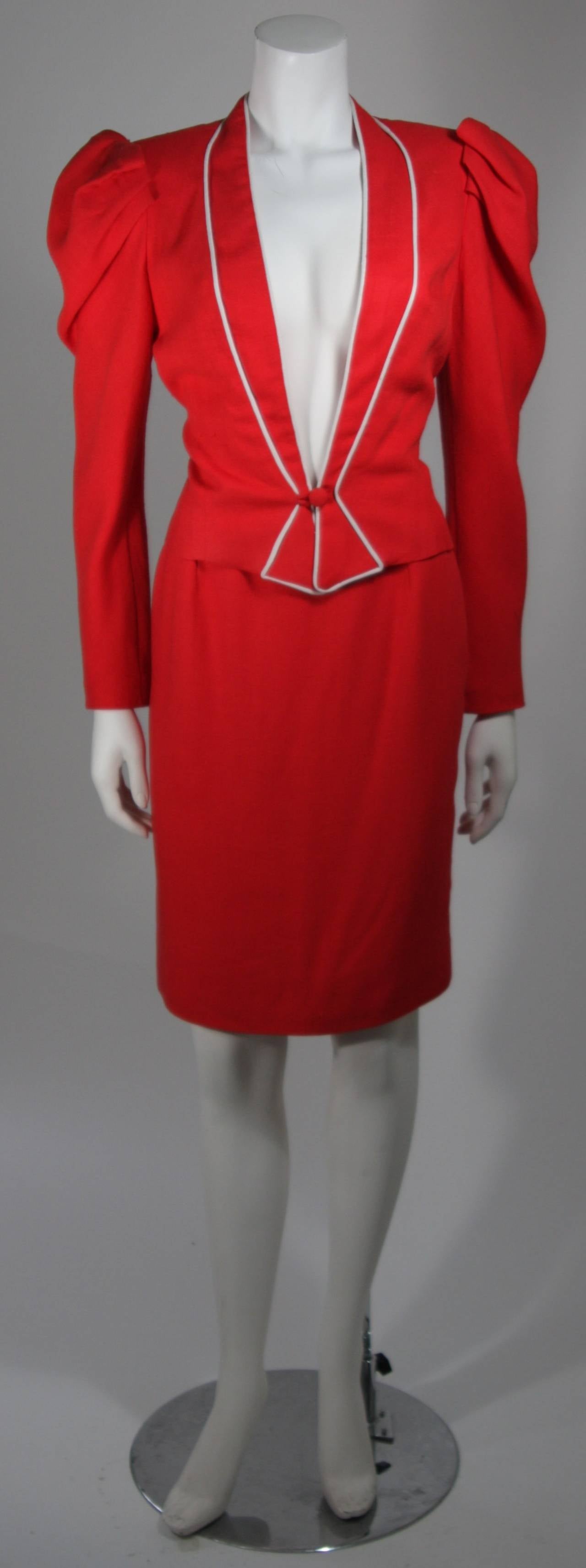 Shop by category Get the Right Size Suit: Suit sizes have a number with a letter or word, such as 40L or 40 Long. The number is your chest measurement or your over-arm measurement minus 7 inches. If these two numbers are about the same, use your chest measurement as your suit size.