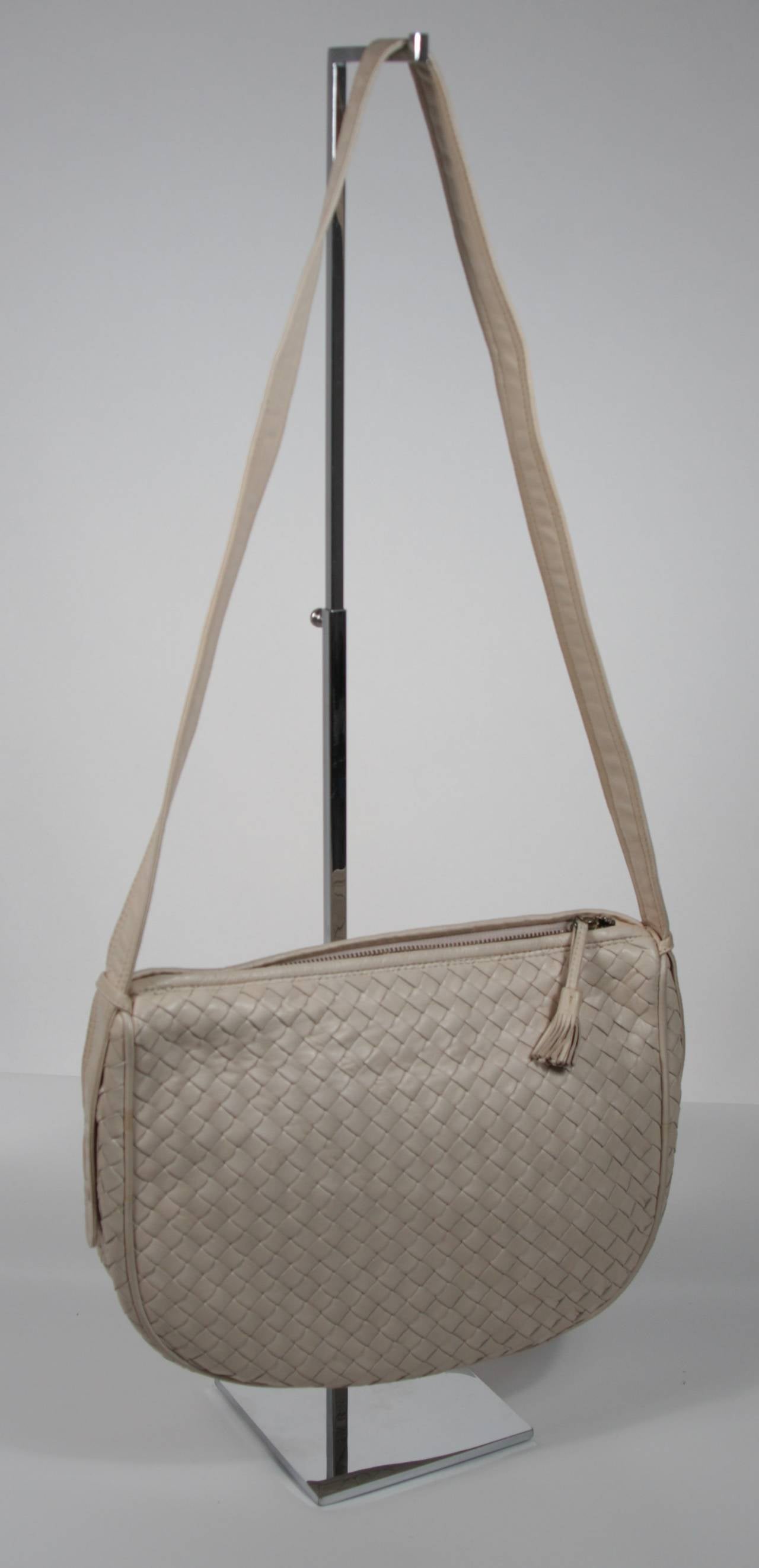 Women's Bottega Veneta Vintage Off White Interwoven Leather Handbag
