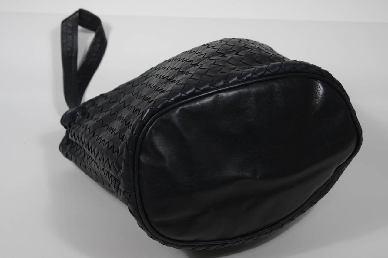 Bottega Veneta Vintage Navy Woven Leather Bucket Style Handbag 3