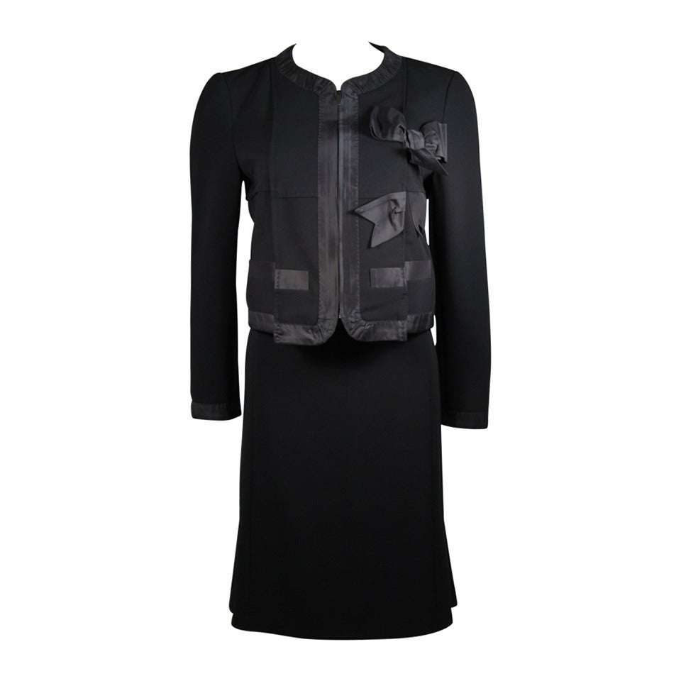 Moschino - Tailleur con gonna nera e fiocco in seta Taglia 12