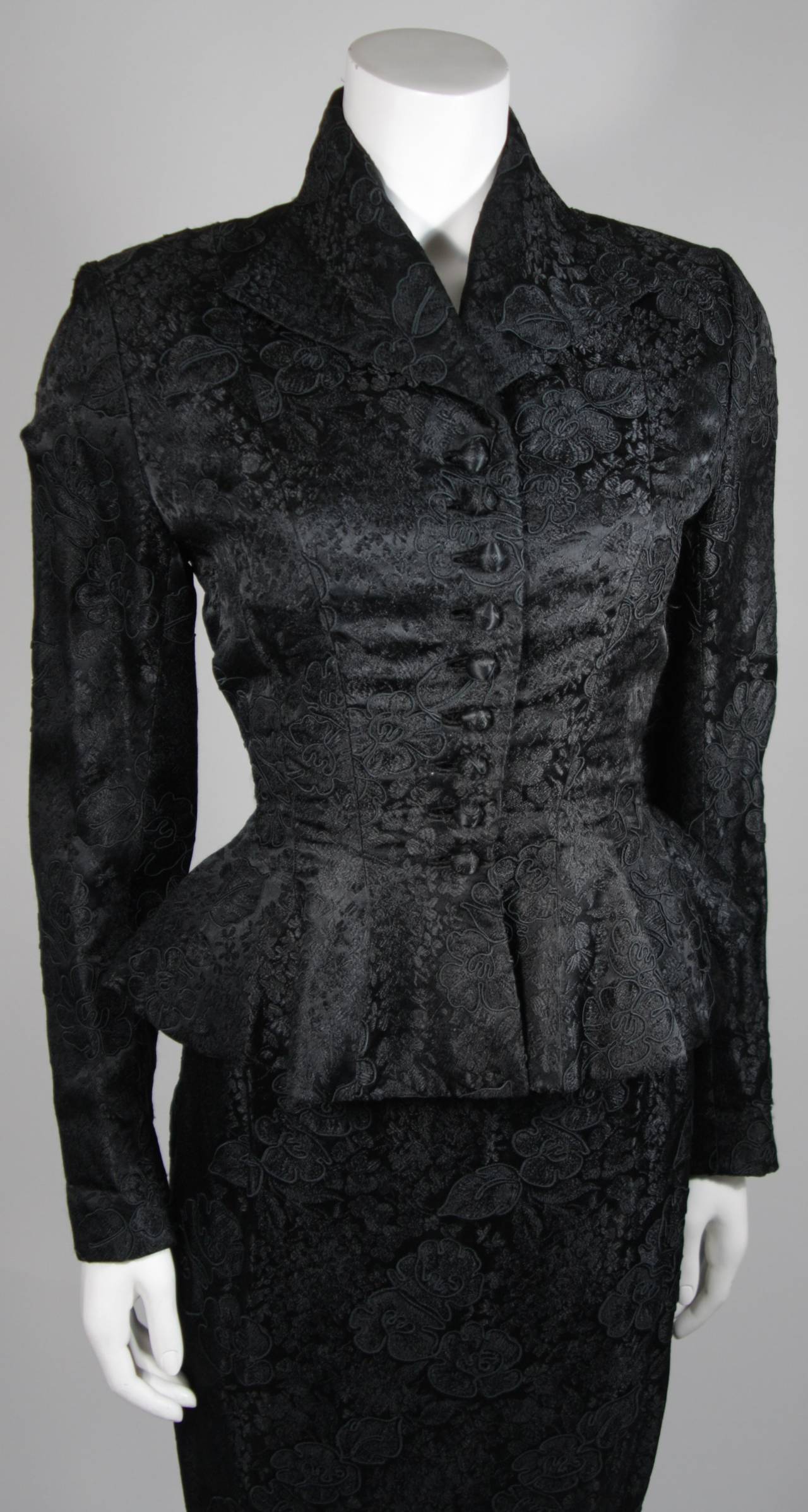 Lilli Ann Fitted Black Silk Jacquard Skirt Suit with Peplum Detail Size Small In Excellent Condition In Los Angeles, CA