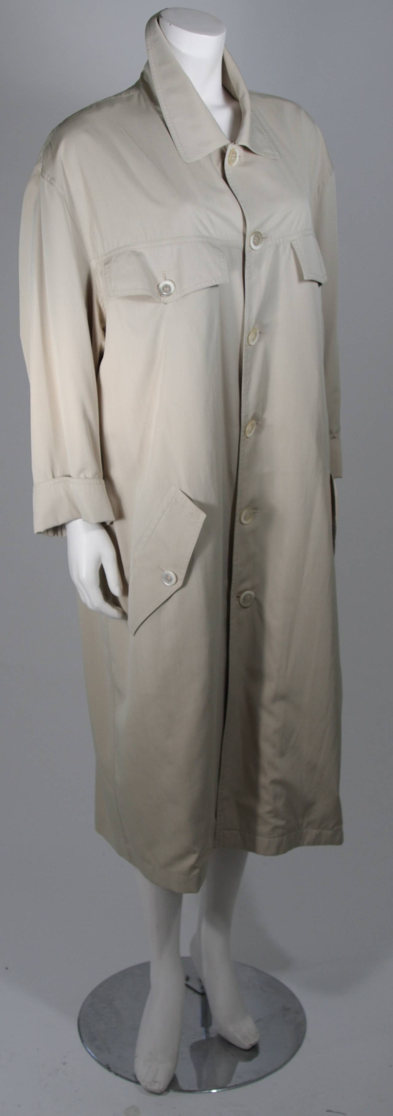 Pierre Balmain Oversized Khaki Coat In Excellent Condition For Sale In Los Angeles, CA