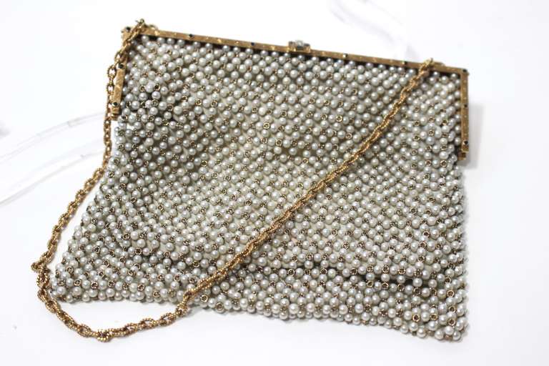 Breathtaking 1940's 18k Gold & Pearl Handbag with Sapphires & Diamonds In Excellent Condition In Los Angeles, CA