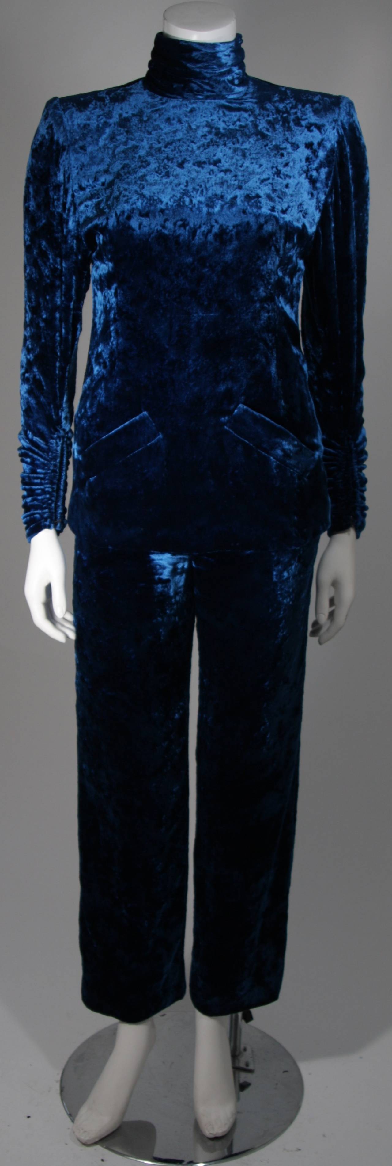 Galanos Couture Vibrant Blue Velvet Evening Ensemble Size Small In Excellent Condition In Los Angeles, CA