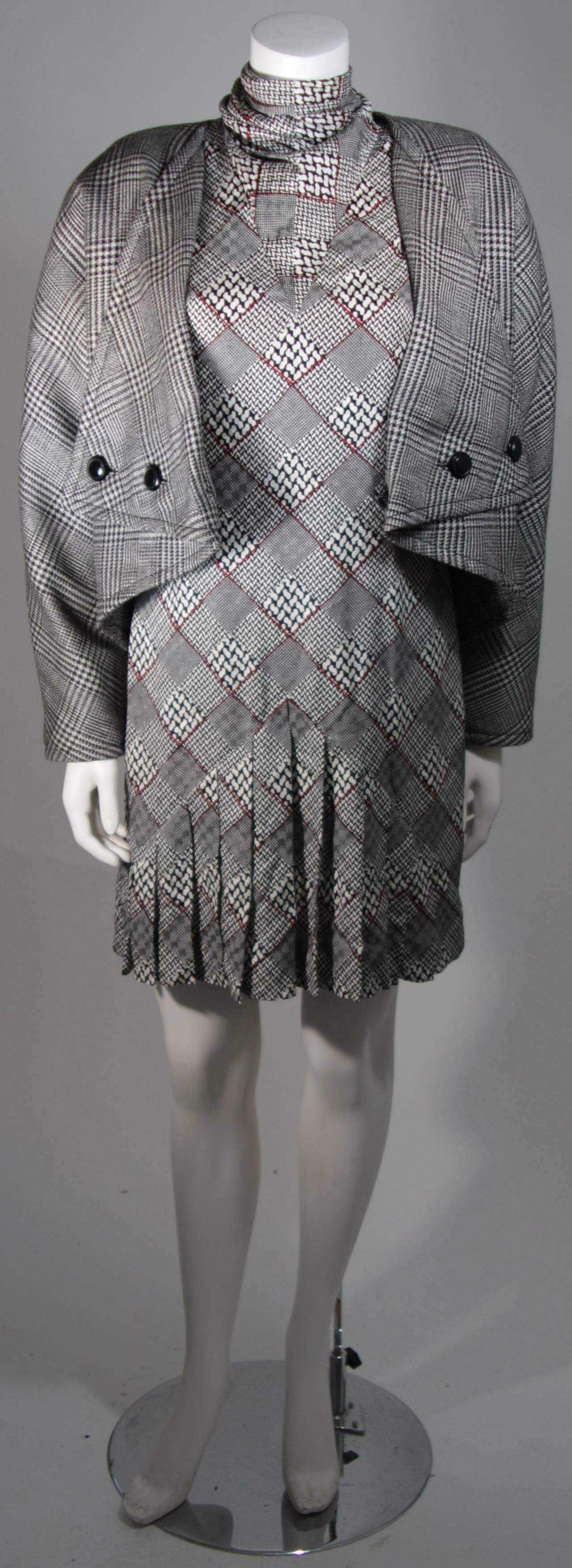 Galanos Couture Houndstooth Dress and Coat Ensemble Size 2 4 6 In Excellent Condition In Los Angeles, CA