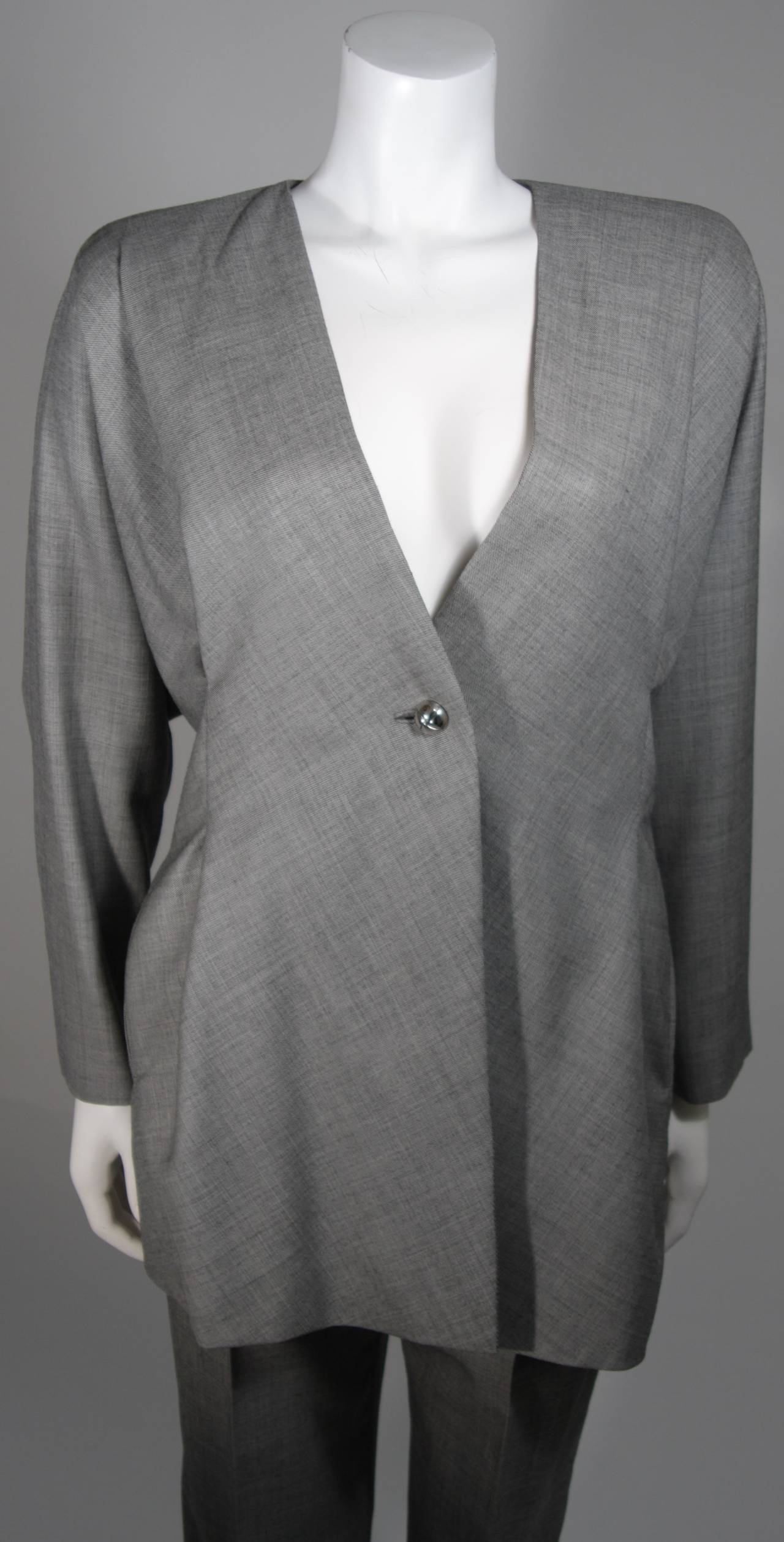 Galanos Couture Abstract Grey Wool Suit Size 2 4 6 In Excellent Condition In Los Angeles, CA