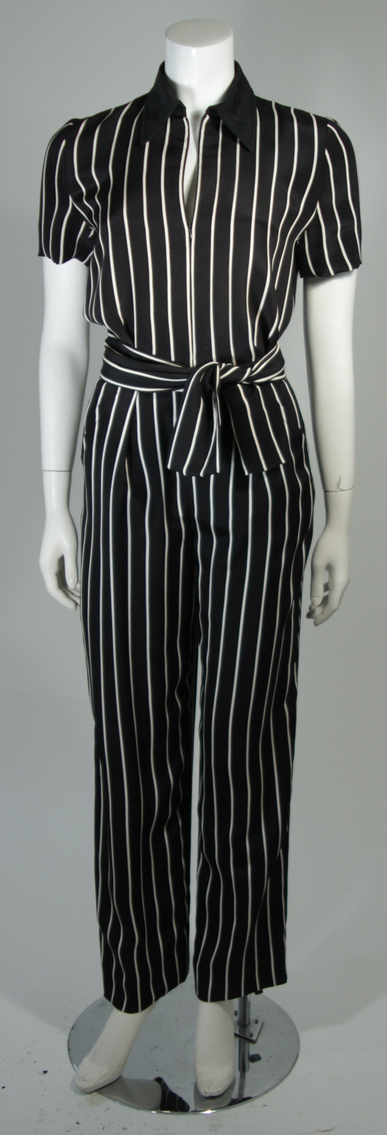 Galanos Black and Grey Pant Suit Ensemble Size 2 4 In Excellent Condition In Los Angeles, CA